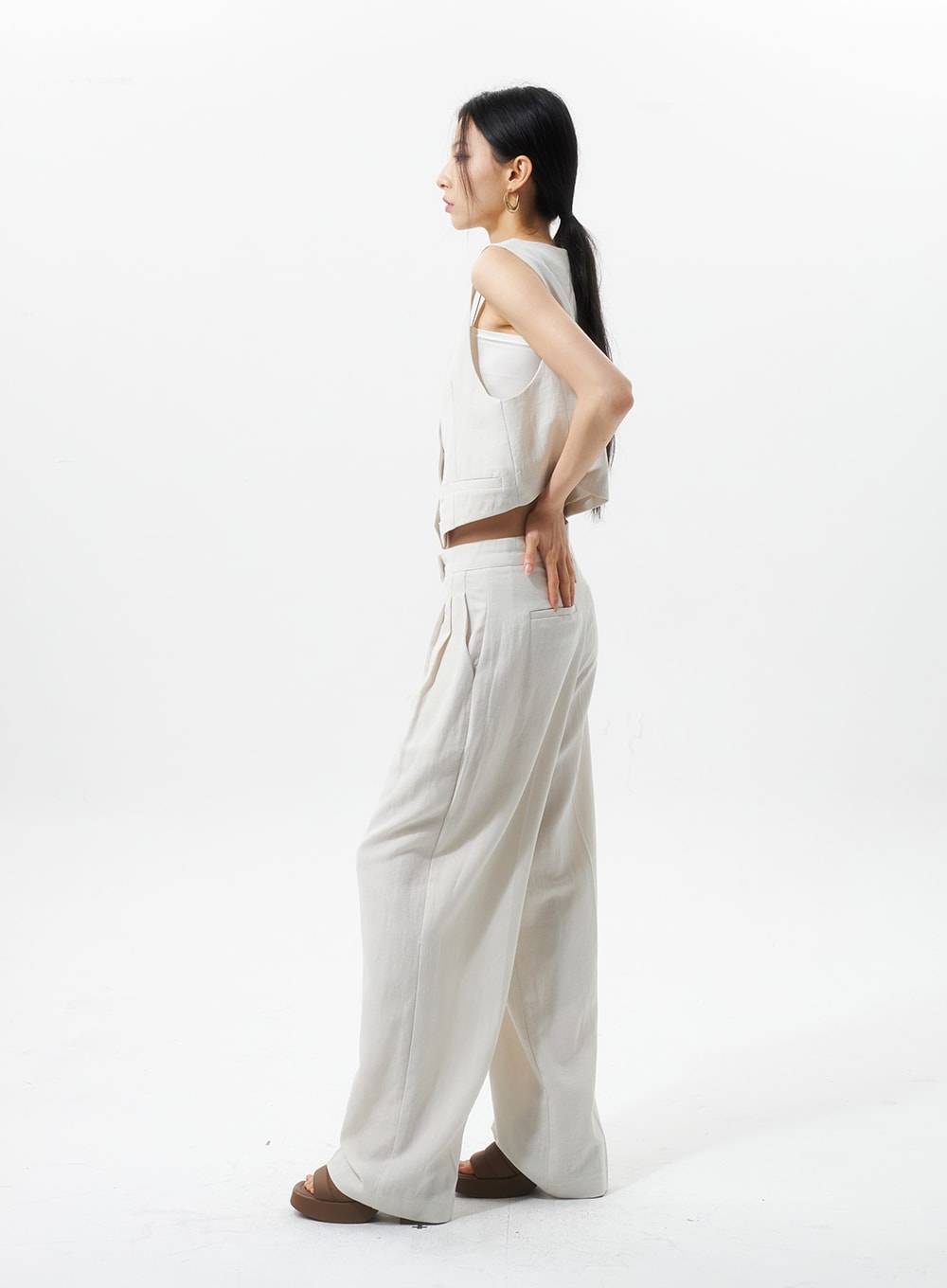 Cropped Button Vest IU326