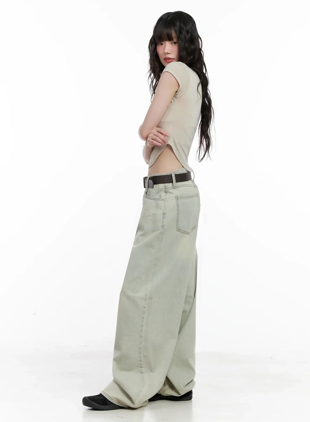 Minimalist V-Neck Crop Top IL531