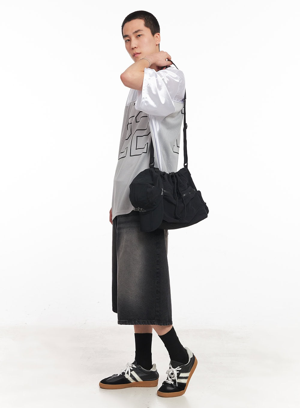 Men's Mesh V-Neck Graphic Tee IY505