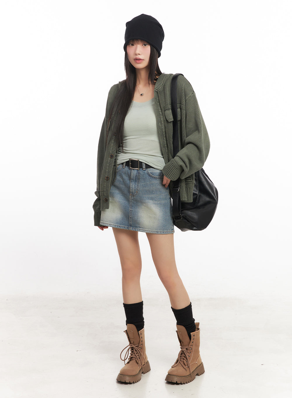 Slim-Fit Slightly Sheer Top IA528