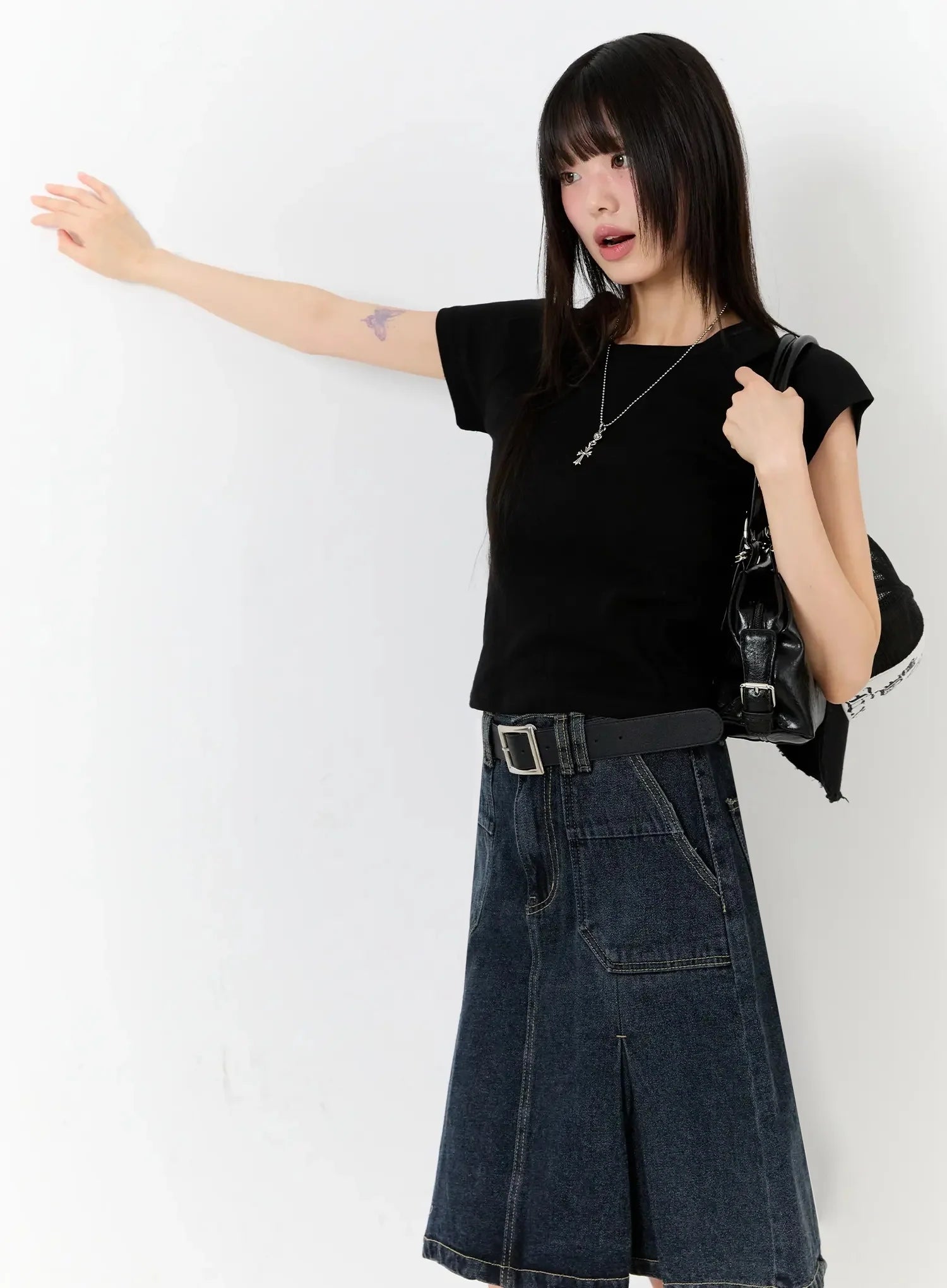 Slim-Fit Cropped Tee IU523