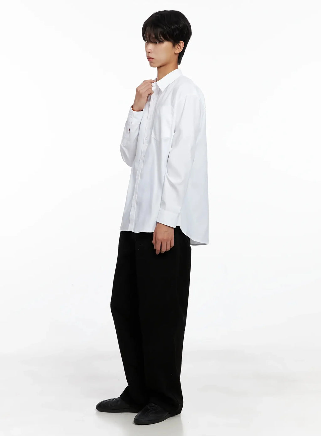 Men's Essential Button-Up Shirt IO517