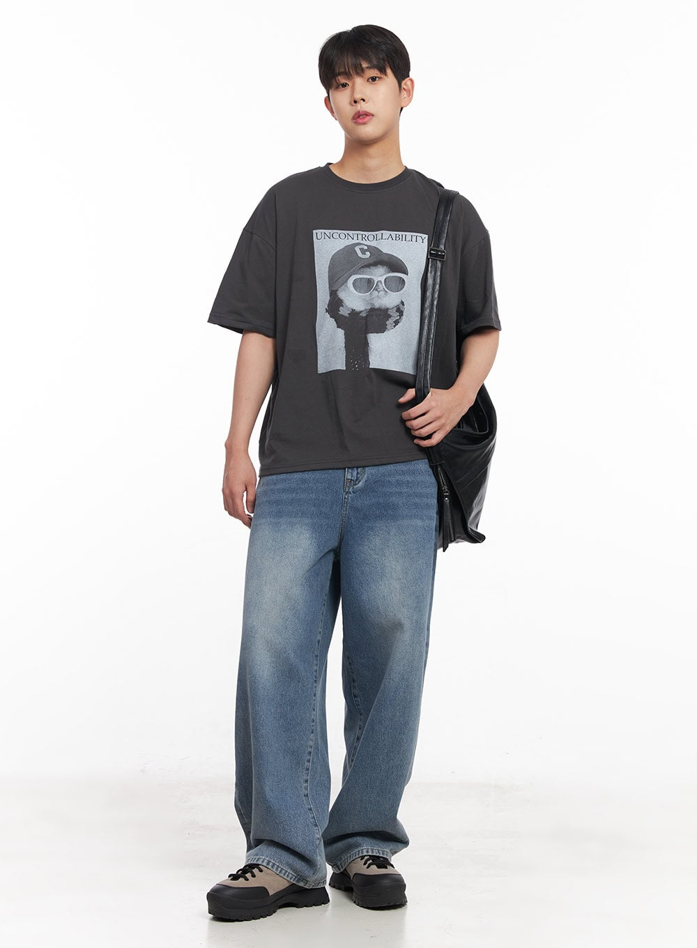 Men's Washed Wide-Fit Jeans IY520