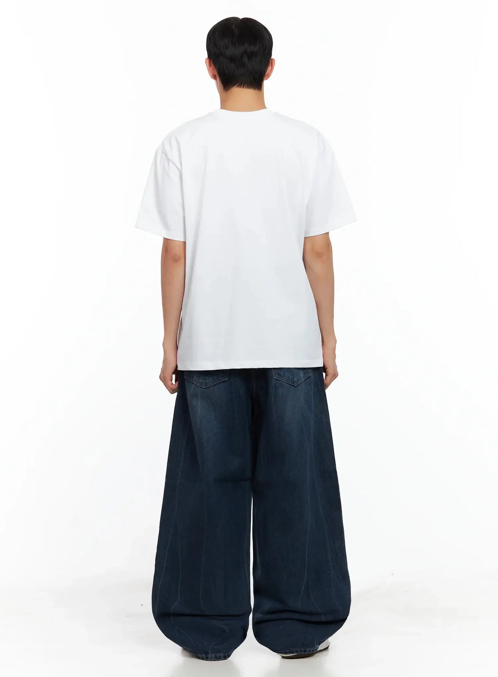 Men's Silhouette Graphic T-Shirt IL516