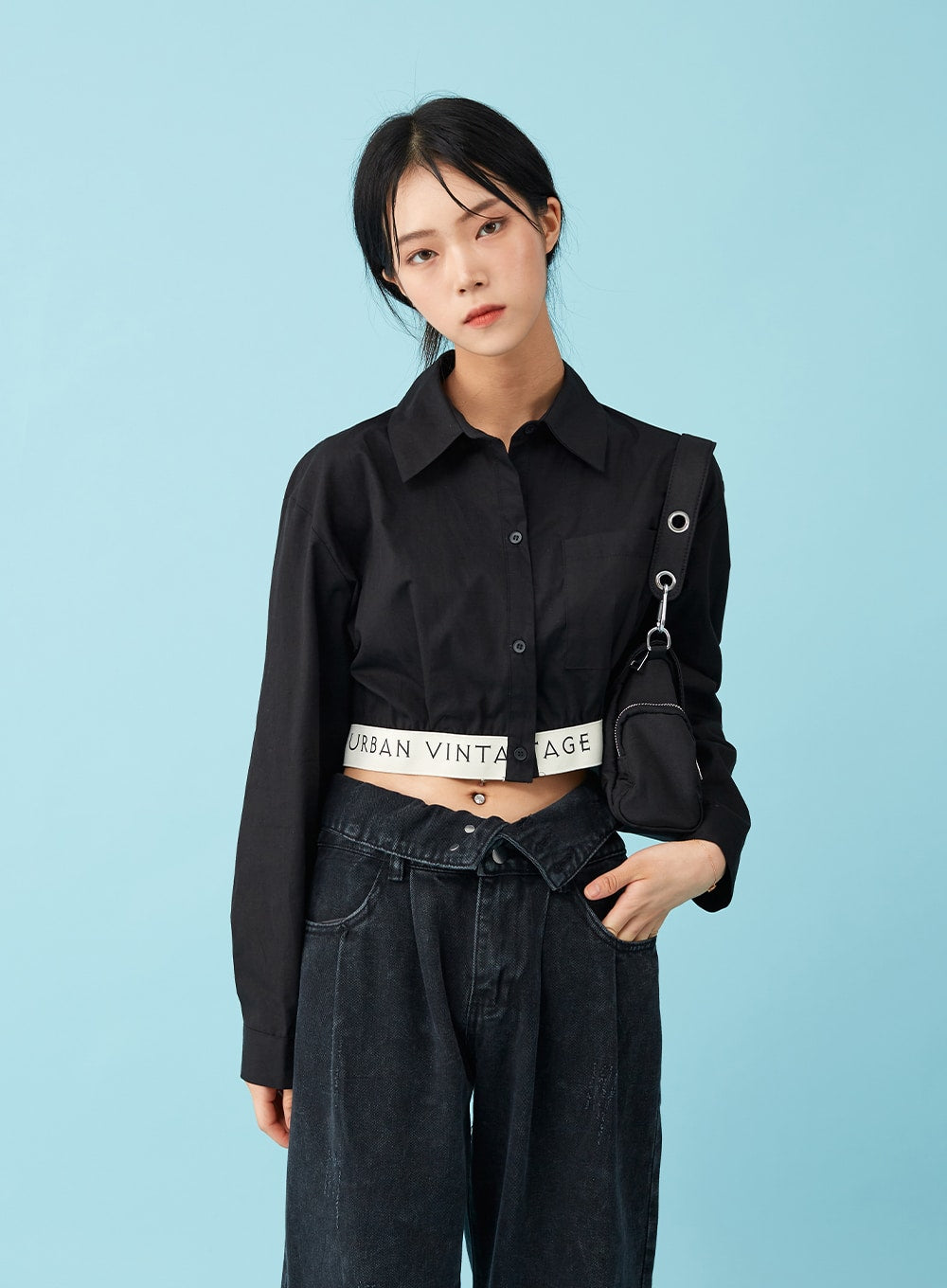 Four Buttoned Open Black Jeans CU8