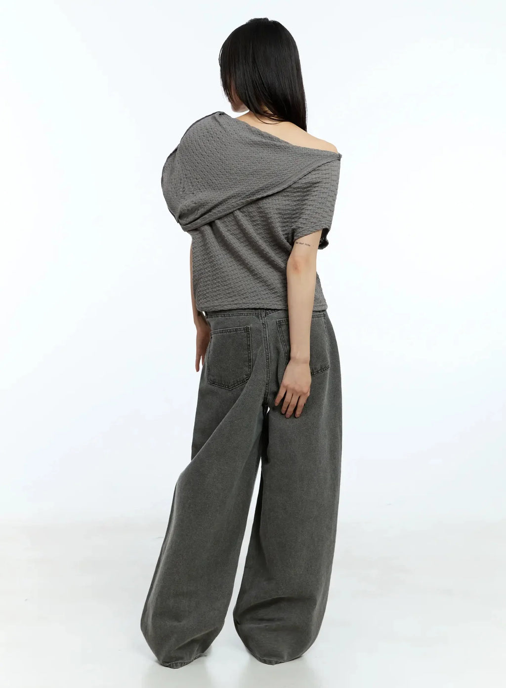 Asymmetric One-Shoulder Loose-Fit Top IU525