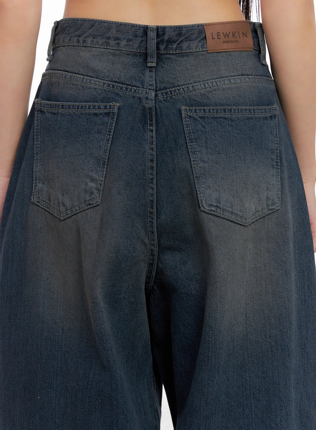 Adelyn Washed Baggy Jeans IS525