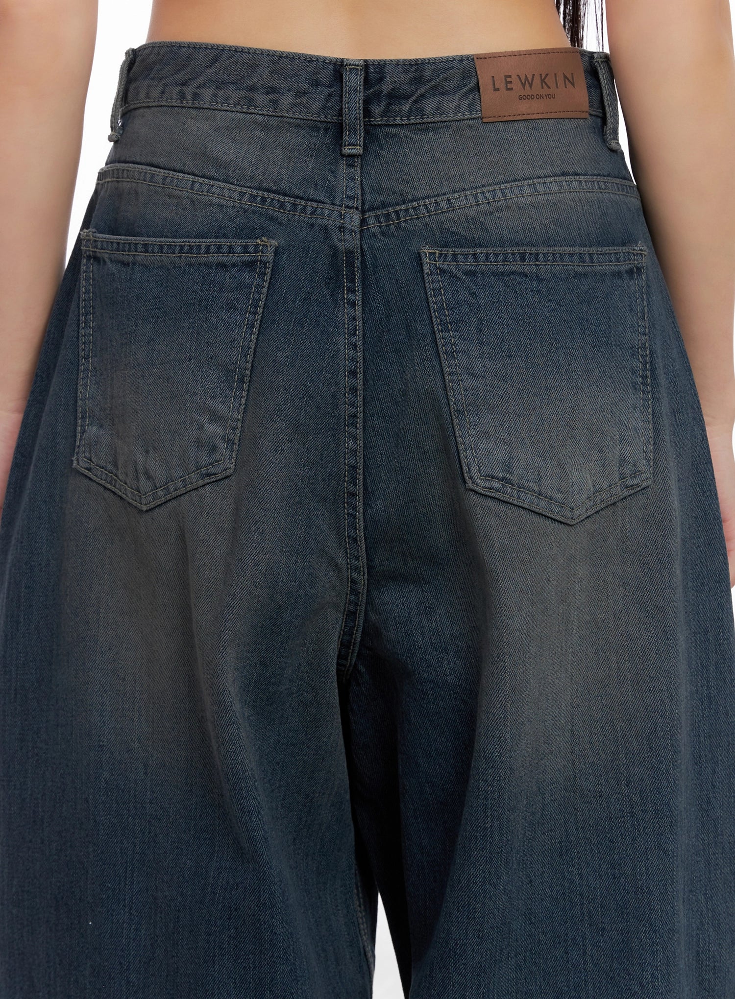 Adelyn Washed Baggy Jeans IS525