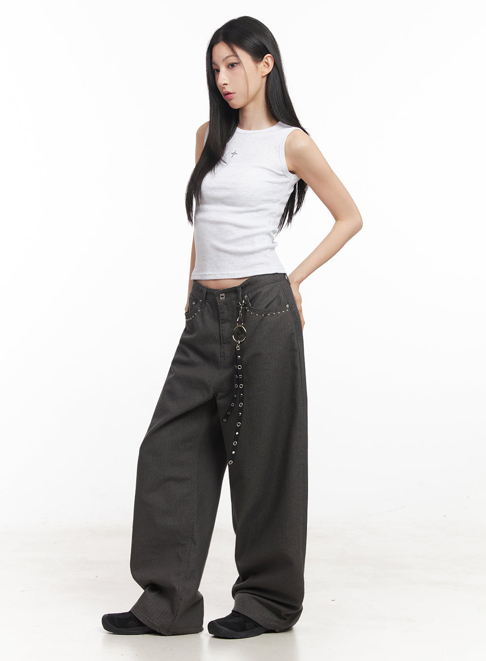 Slim-Fit Sleeveless Star Graphic Top IY516