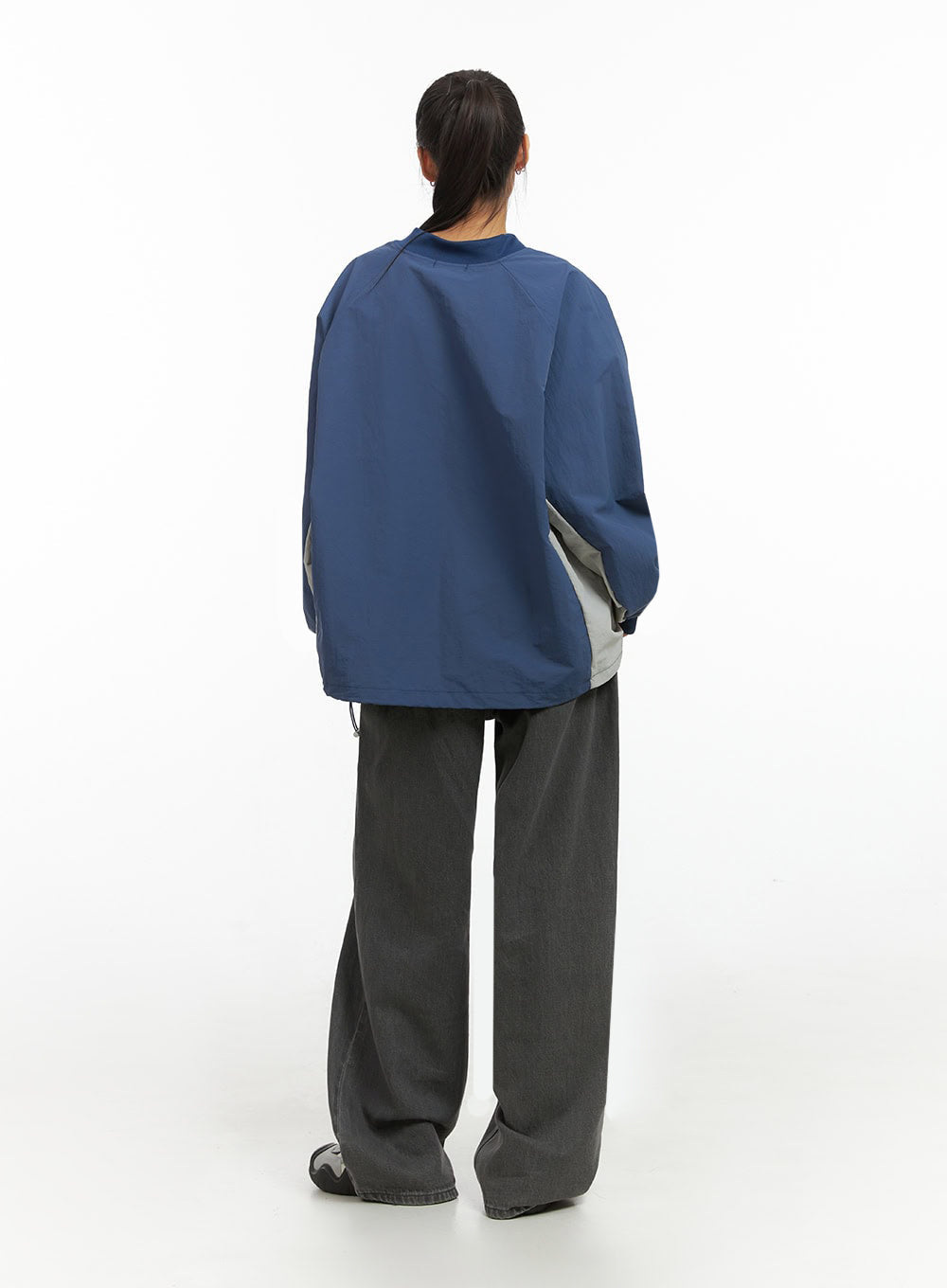 Long Sleeve Loose Fit Nylon V-Neck Sweatshirt IO409