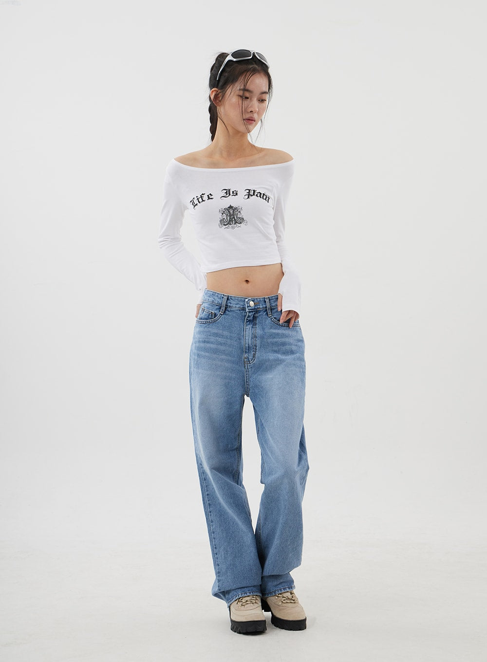 Graphic Off-Shoulder Warmer Cropped Top CJ310