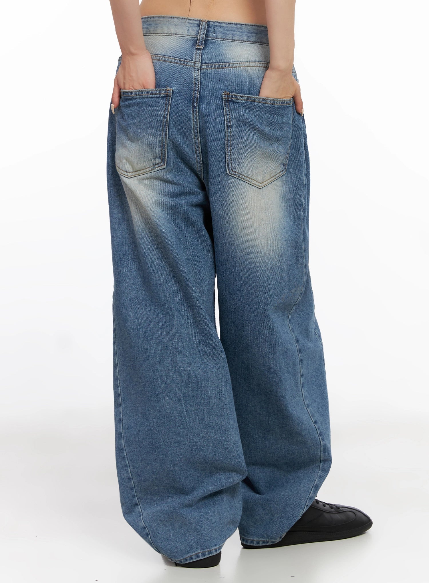 Ruthie Side Pleat Relaxed-Fit Jeans IS515