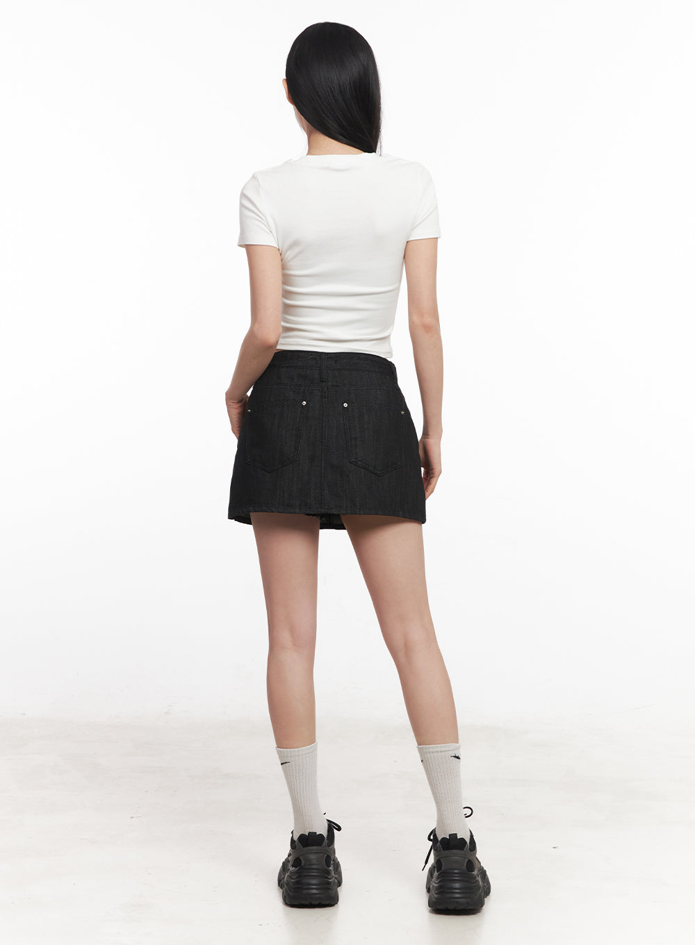 Slim-Fit Crop Tee IY516