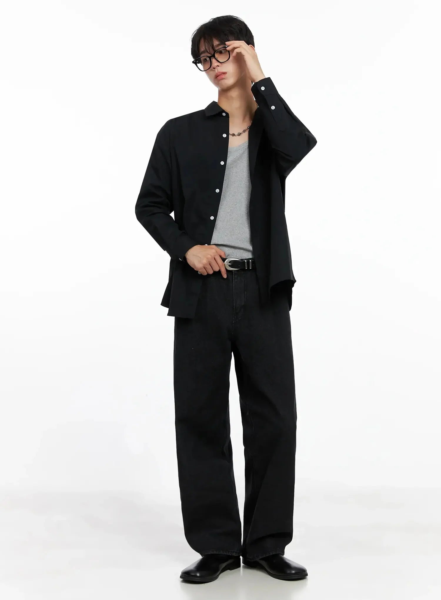 Men's Classic Button-Up Shirt IO517