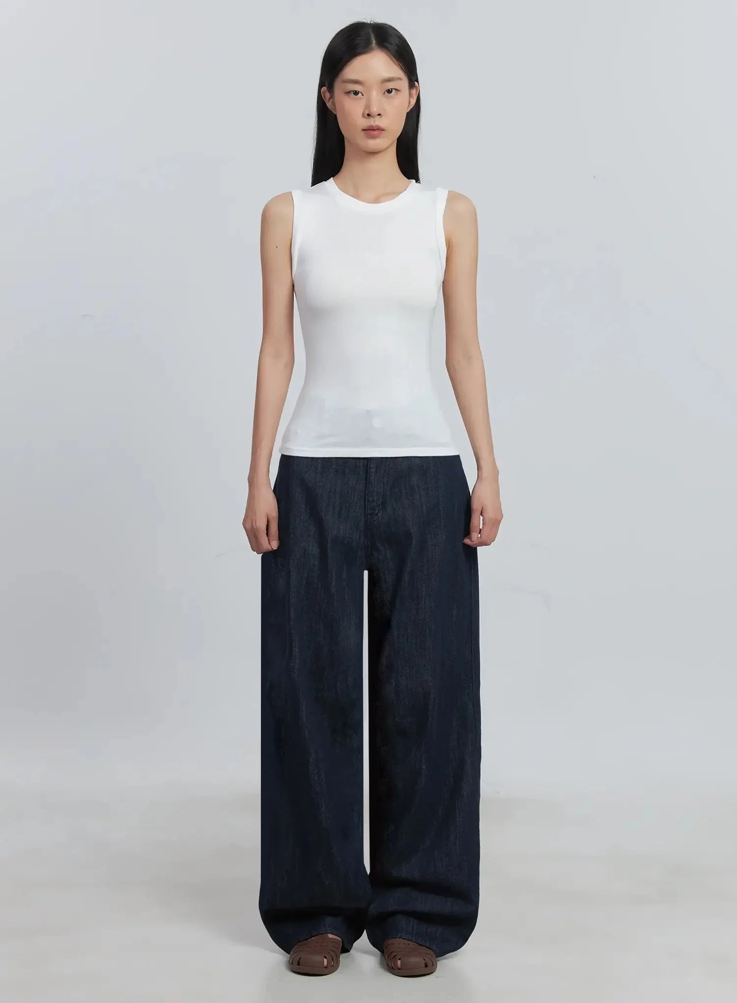 Catie Straight-Fit Jeans IU512