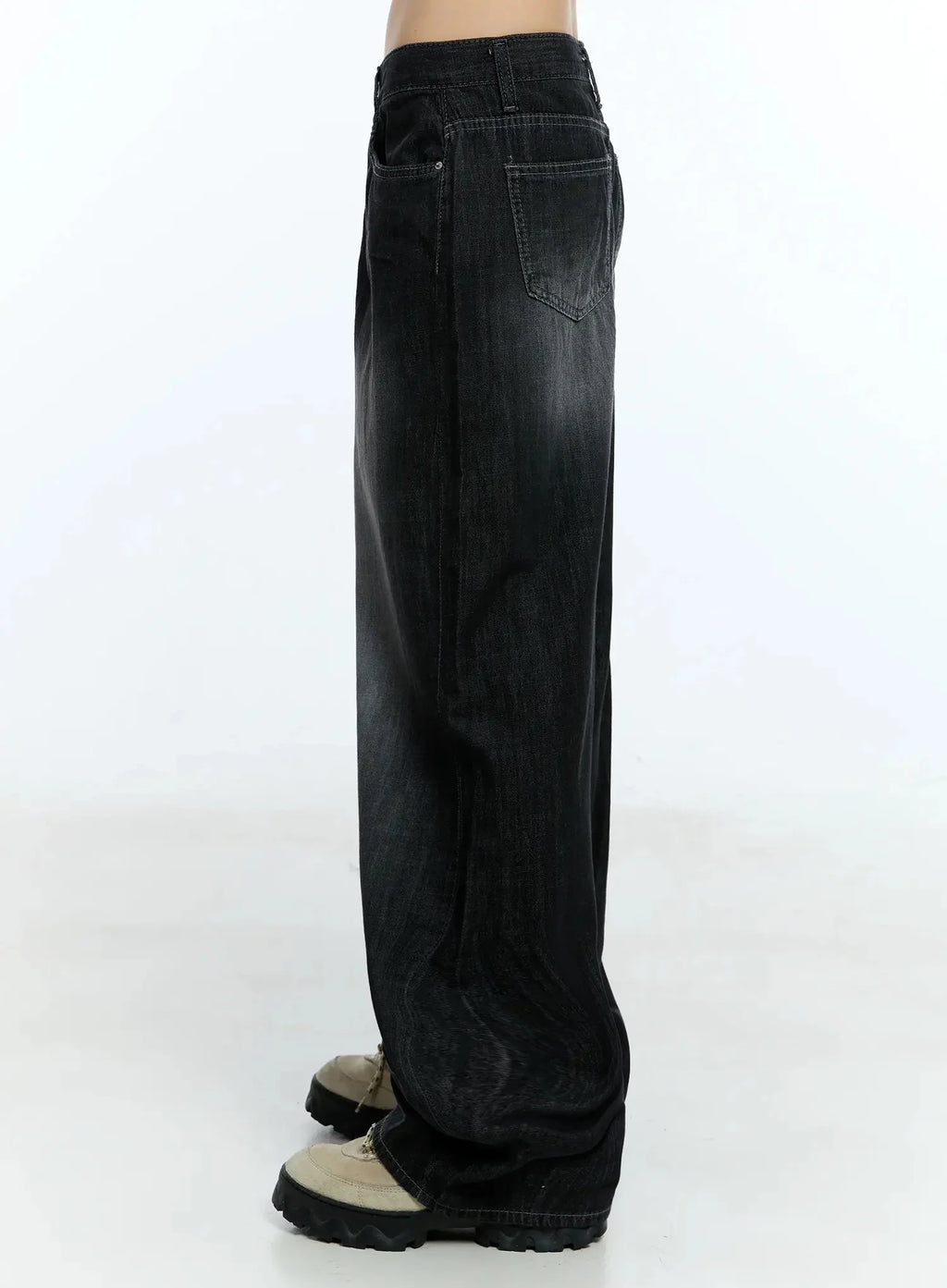 Wendy Washed Wide-Leg Jeans IU524