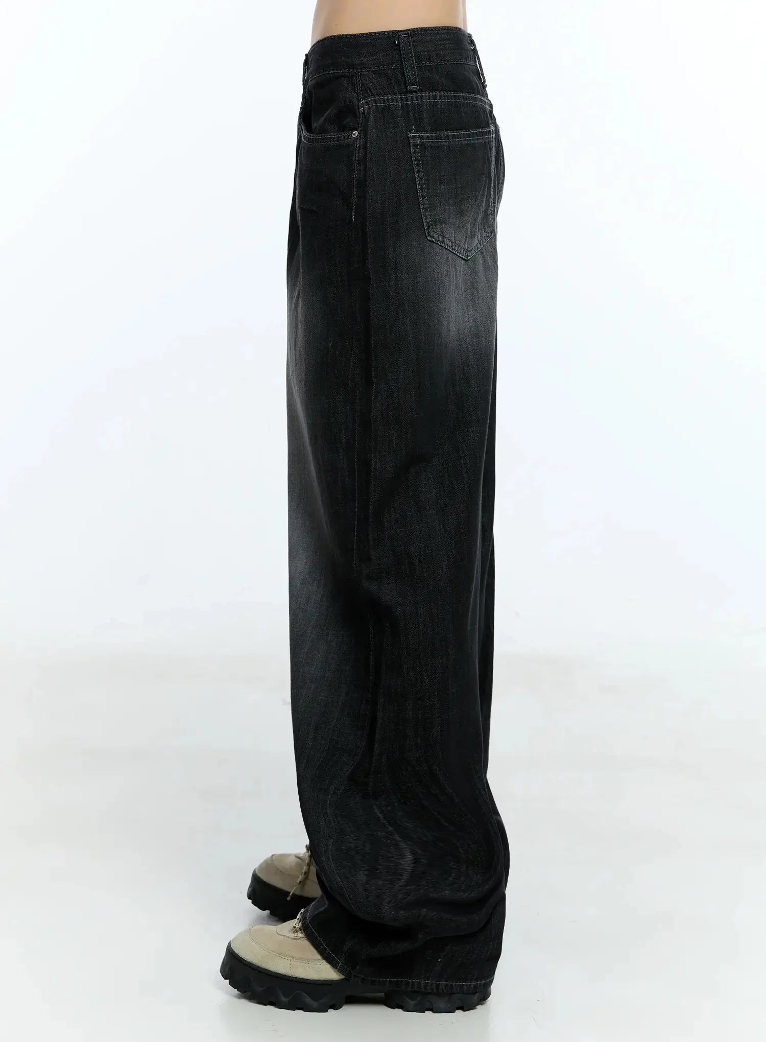 Wendy Washed Wide-Leg Jeans IU524