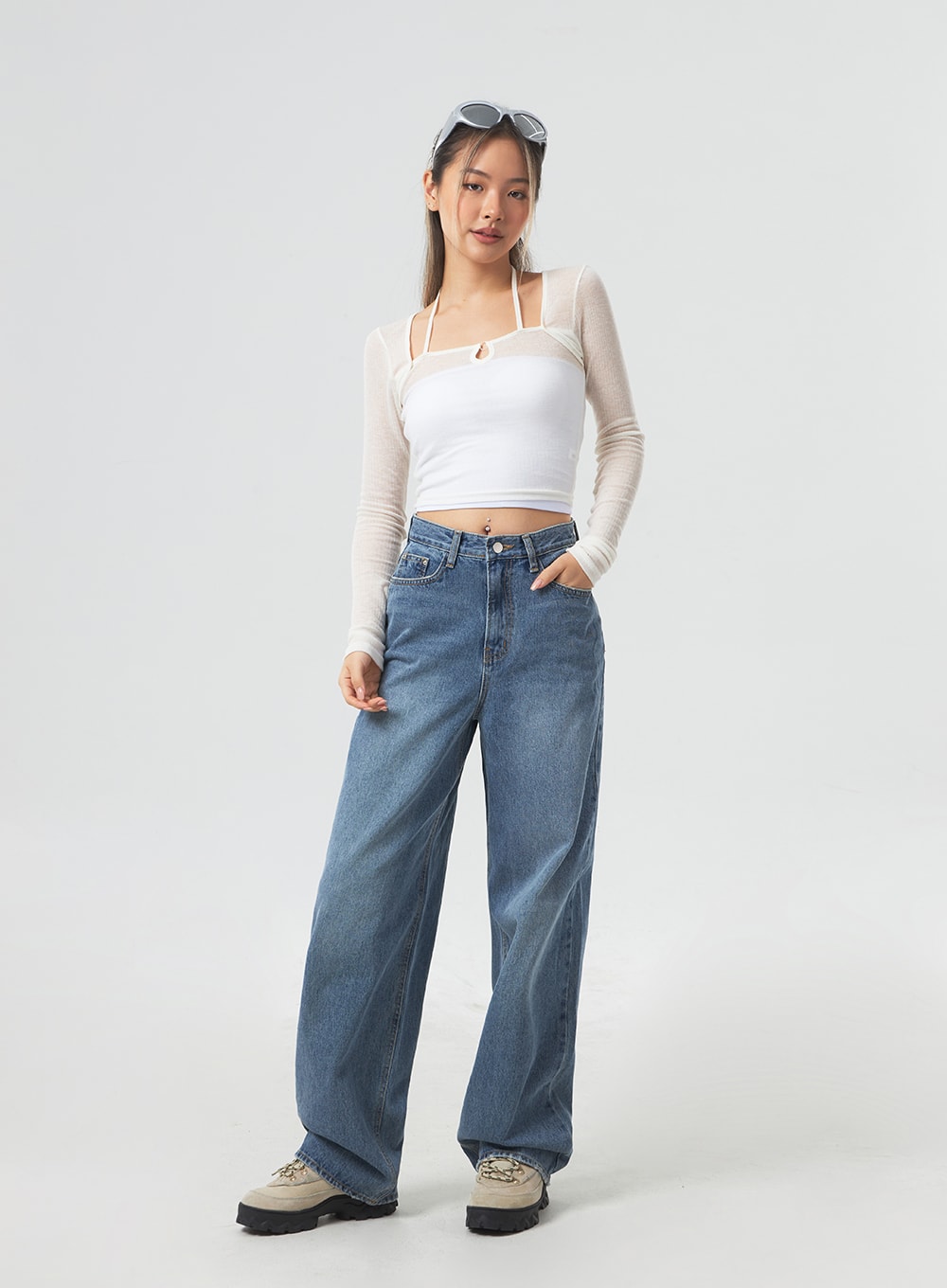 Wide Leg Mid-Wash Jeans CM331