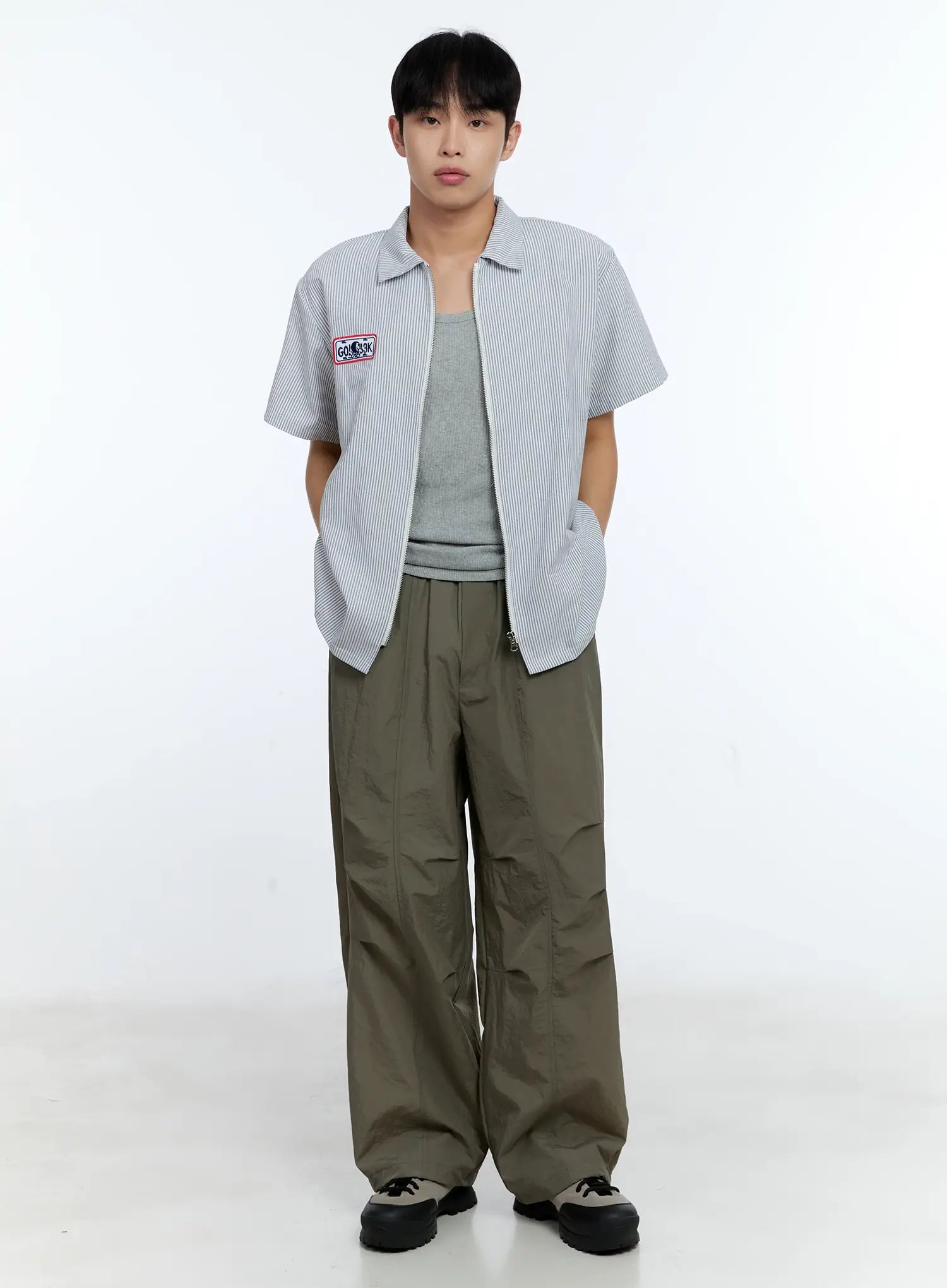 Men's Pinstripe Short Sleeve Zip Shirt IG519