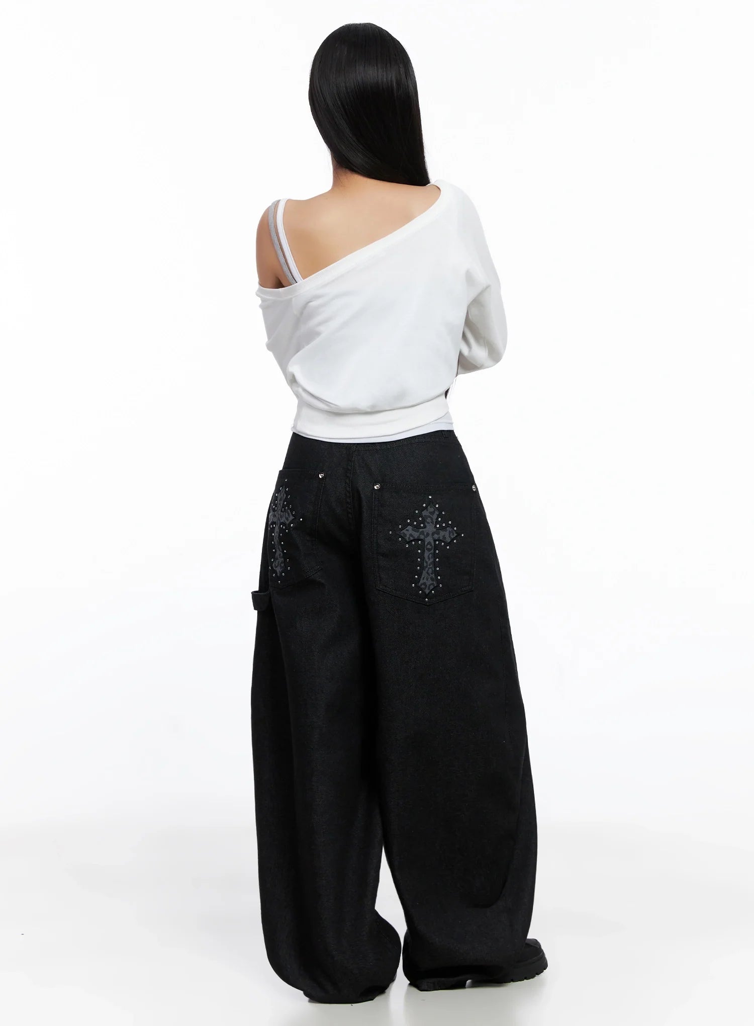 Lea Cross-Patch Baggy Jeans IS525