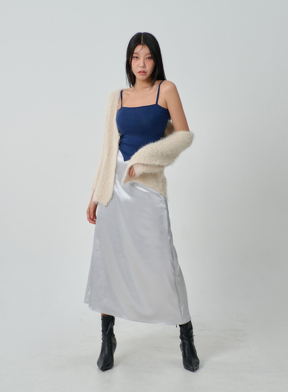 Thin Strap Cropped Top IJ320