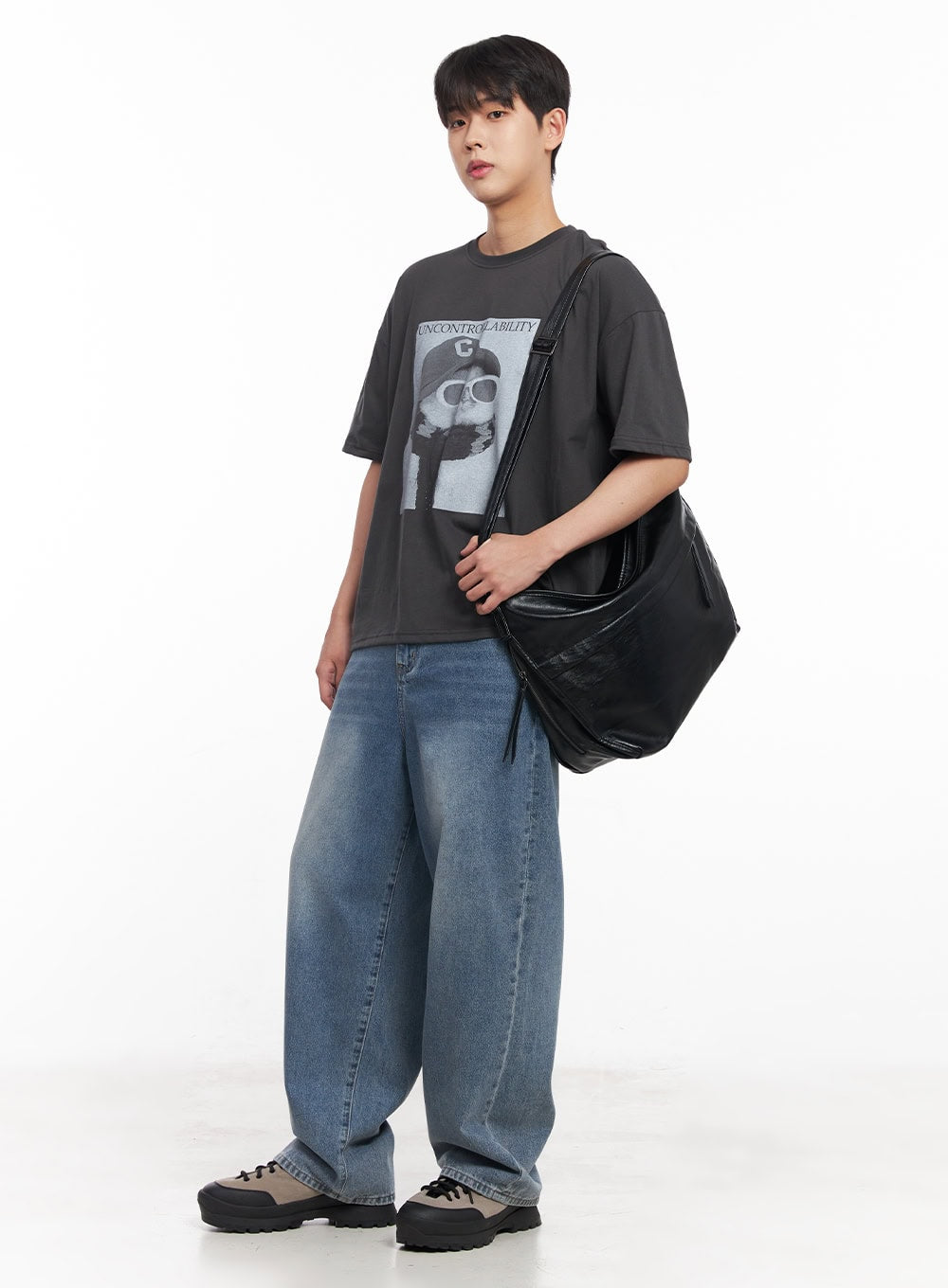 Men's Washed Wide-Fit Jeans IY520