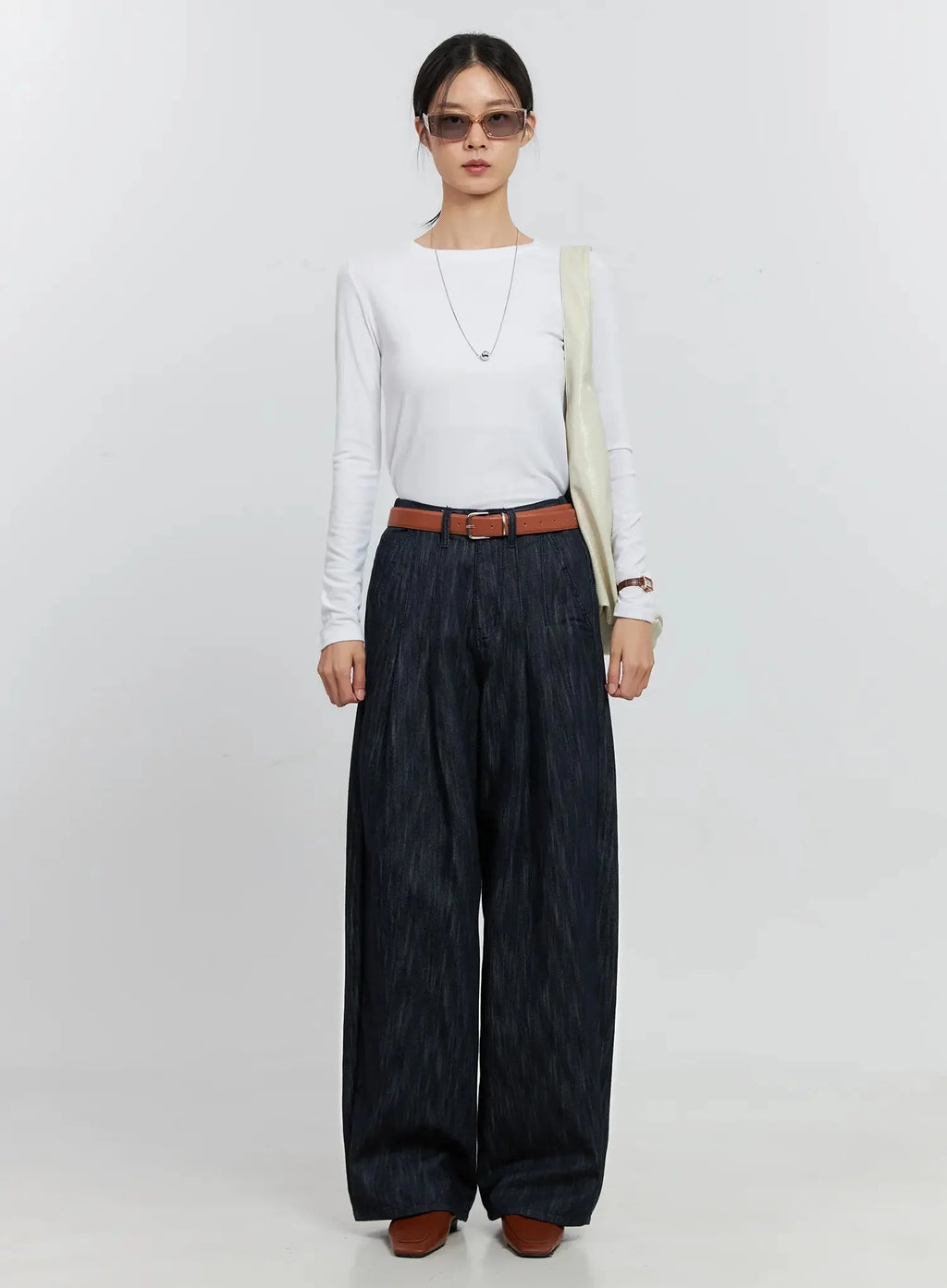 Uven Pintuck Wide-Leg Jeans IS516