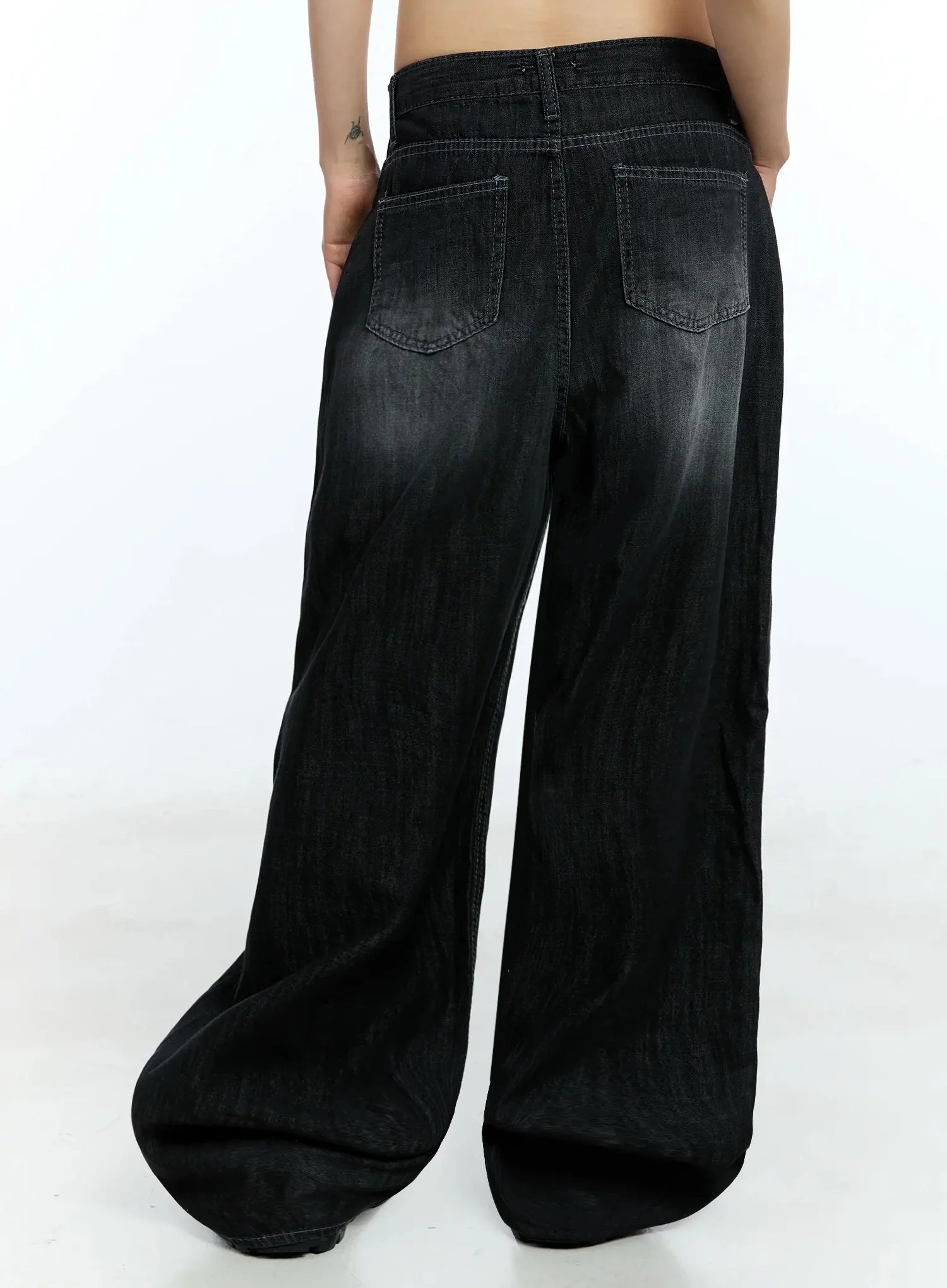 Wendy Washed Wide-Leg Jeans IU524