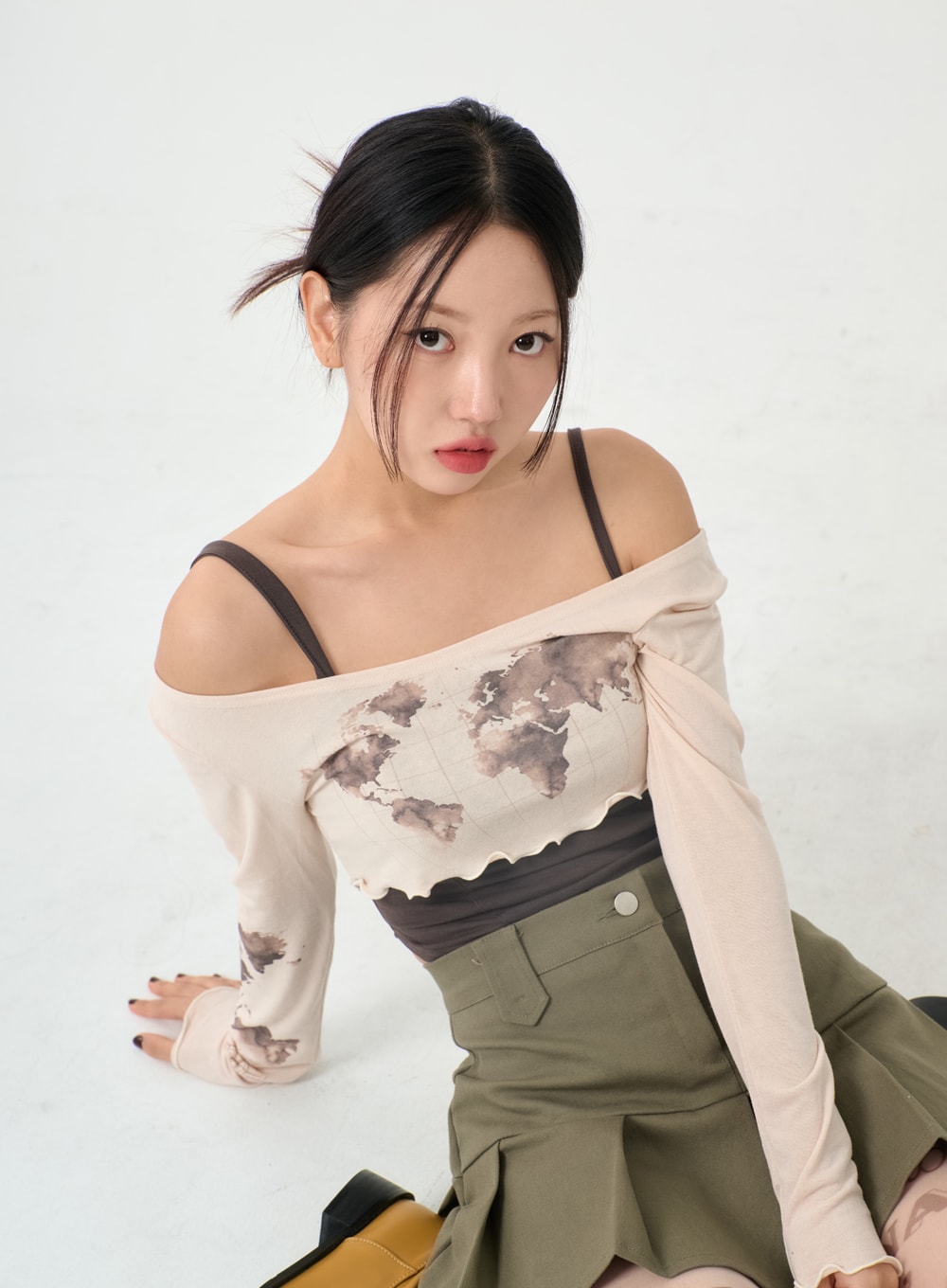 Semi Pleated Mini Skirt IO12