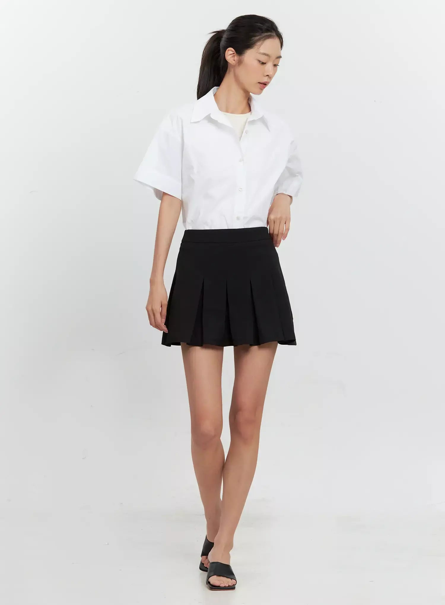 Classic Pleated Skirt IL528