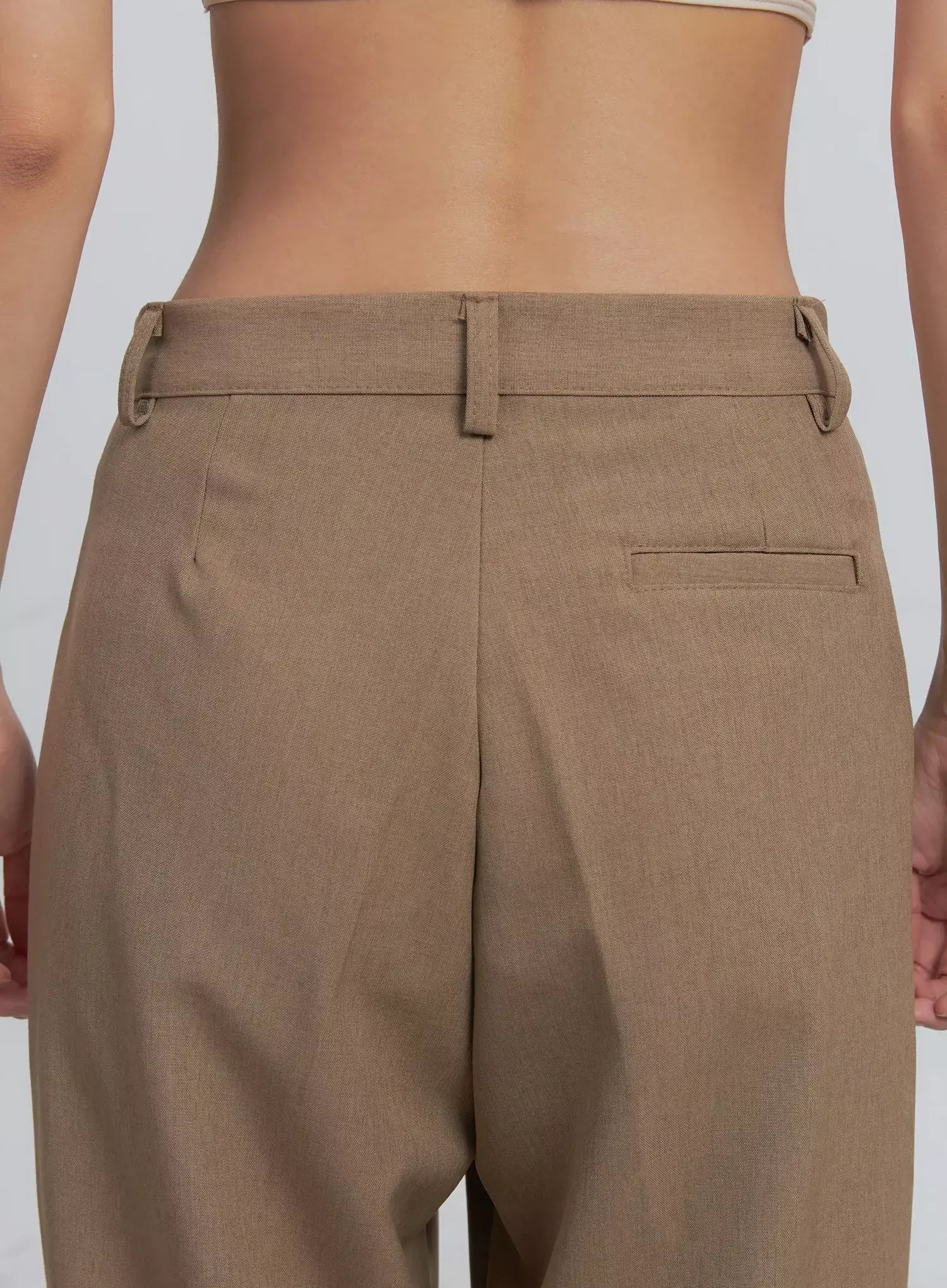 Classic Wide-Fit Slacks (Beige) IU512