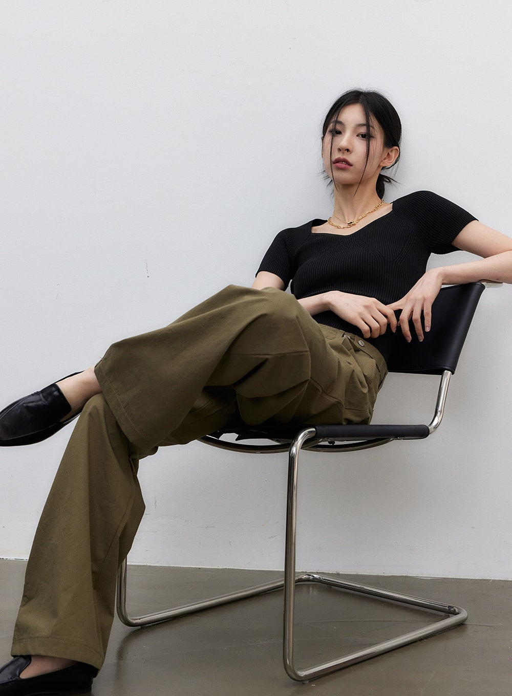 Heart Neck Ribbed Tee IY331