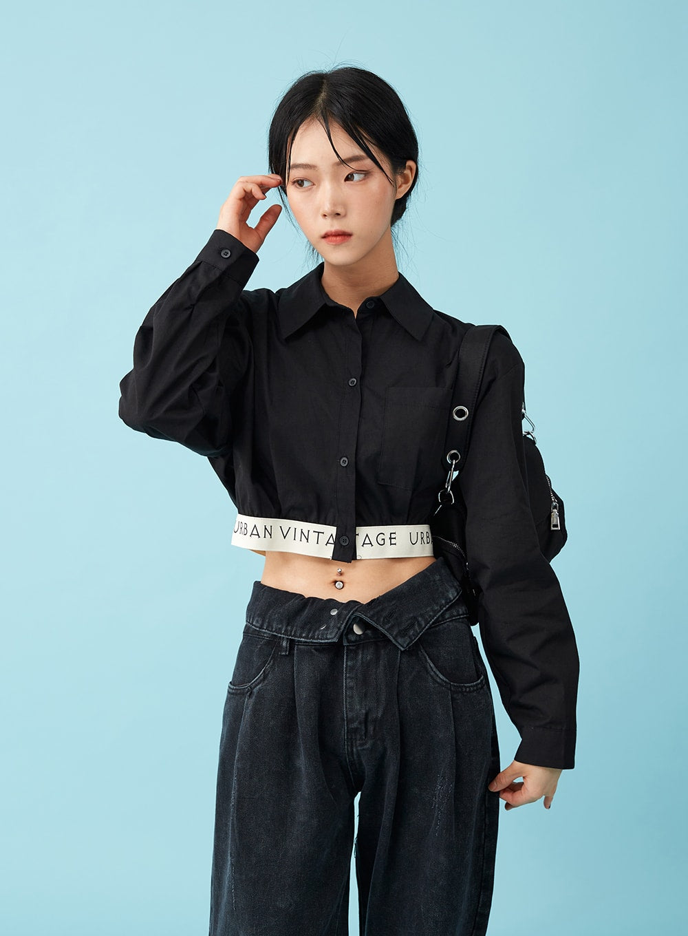 Four Buttoned Open Black Jeans CU8