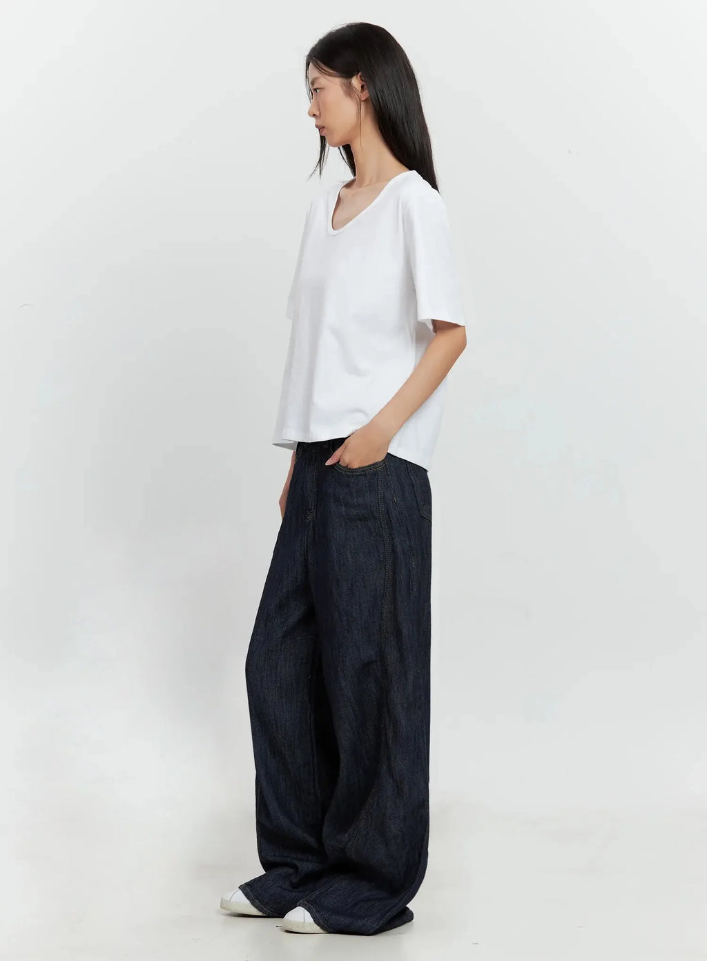 Basic U-Neck T-Shirt IL528