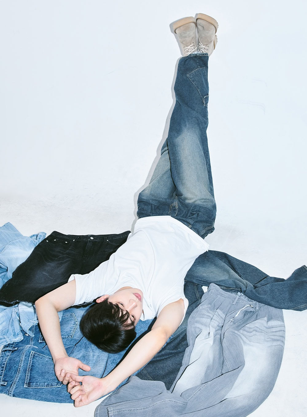 Men's Baggy Pintuck Jeans IY522