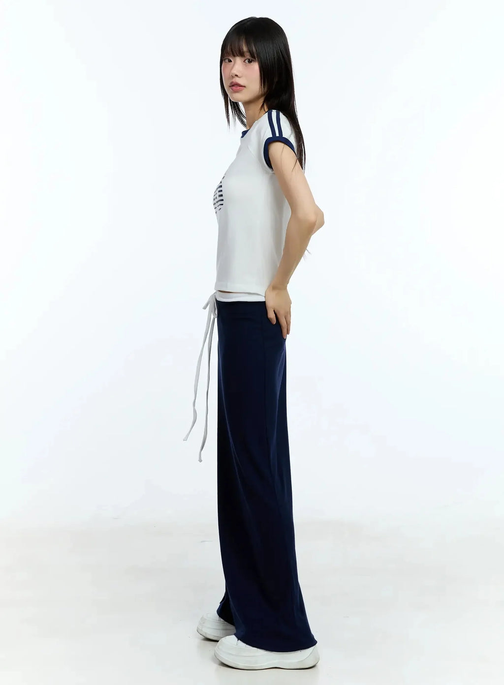 Graphic Two-Tone Tee IU523