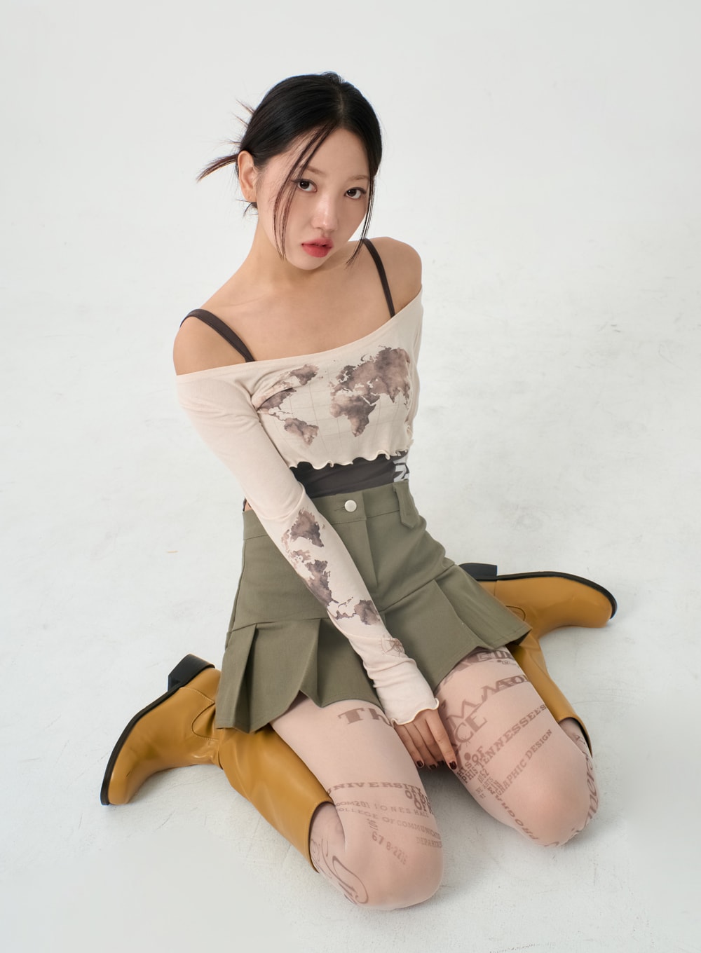 Semi Pleated Mini Skirt IO12