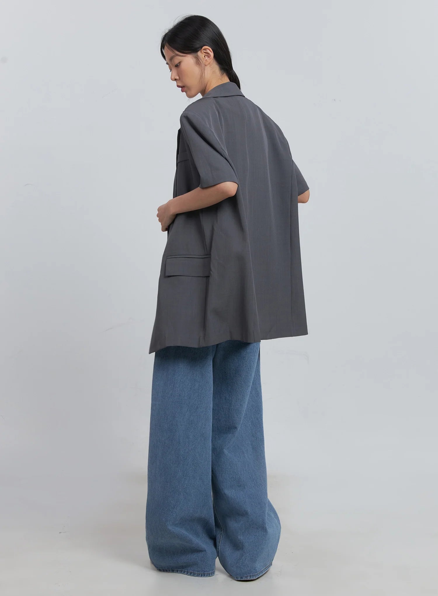 Basic Short-Sleeve Blazer (Dark Gray) IU512