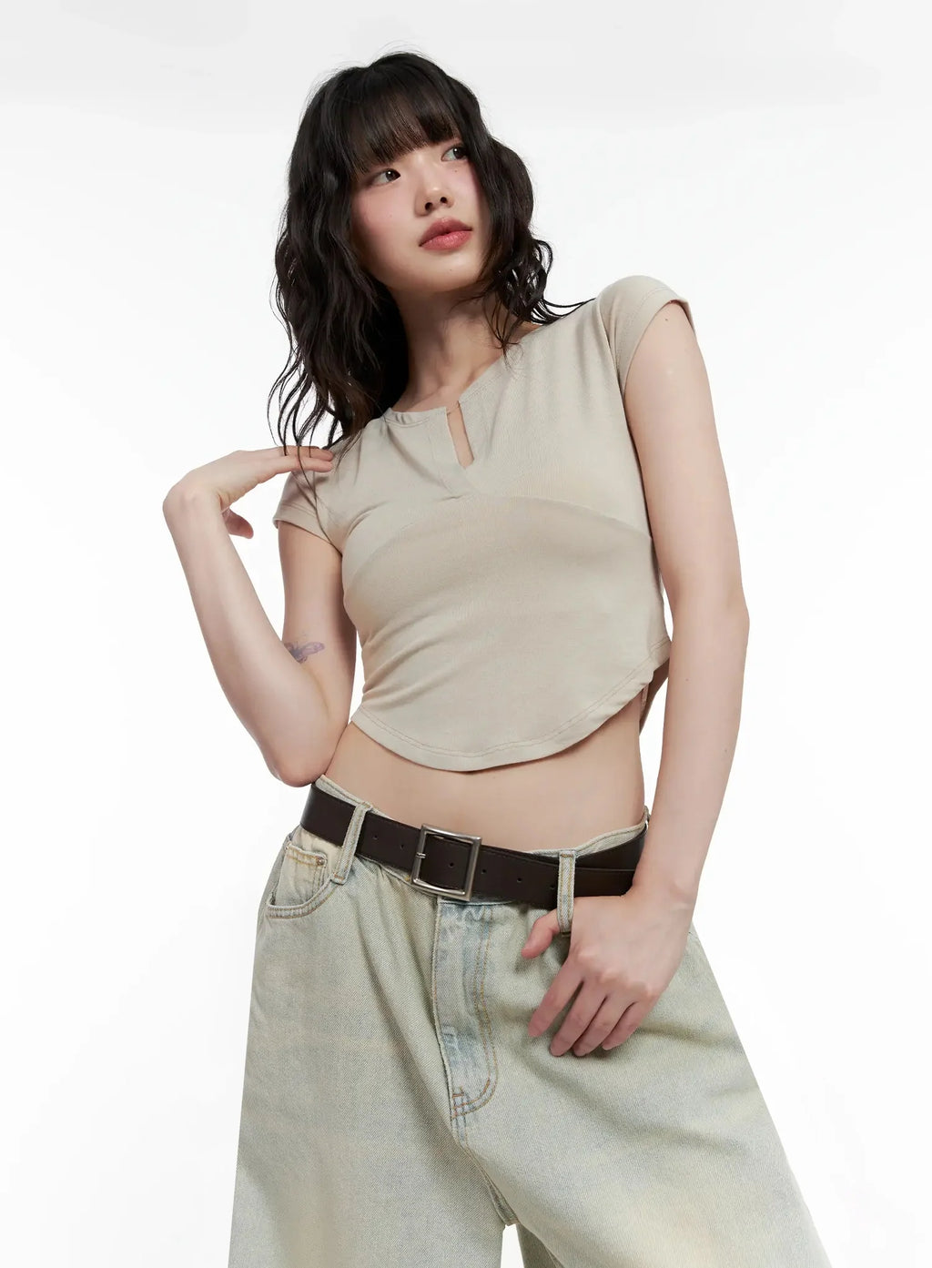 Minimalist V-Neck Crop Top IL531