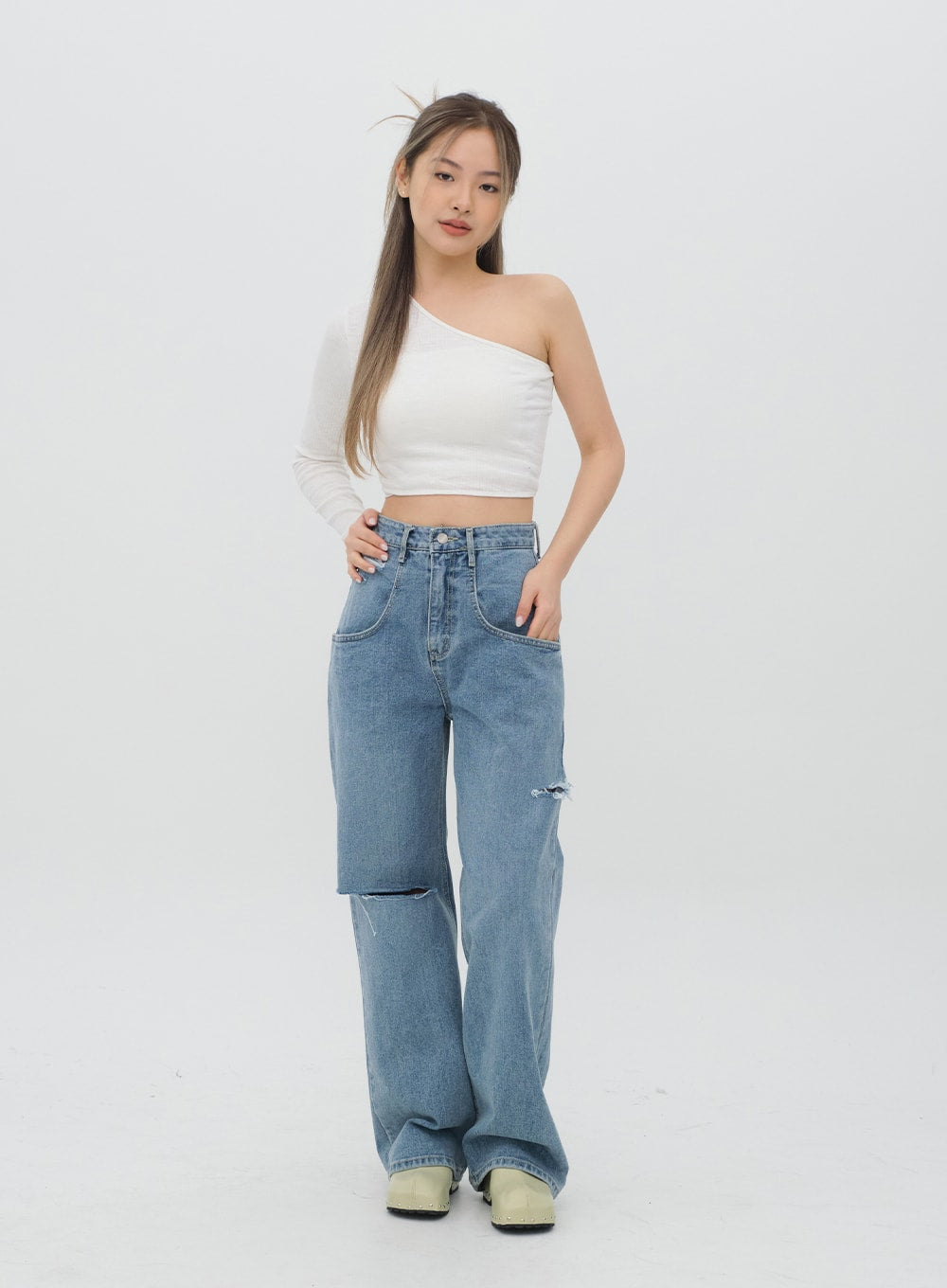 Torn Wide Leg Jeans C1002