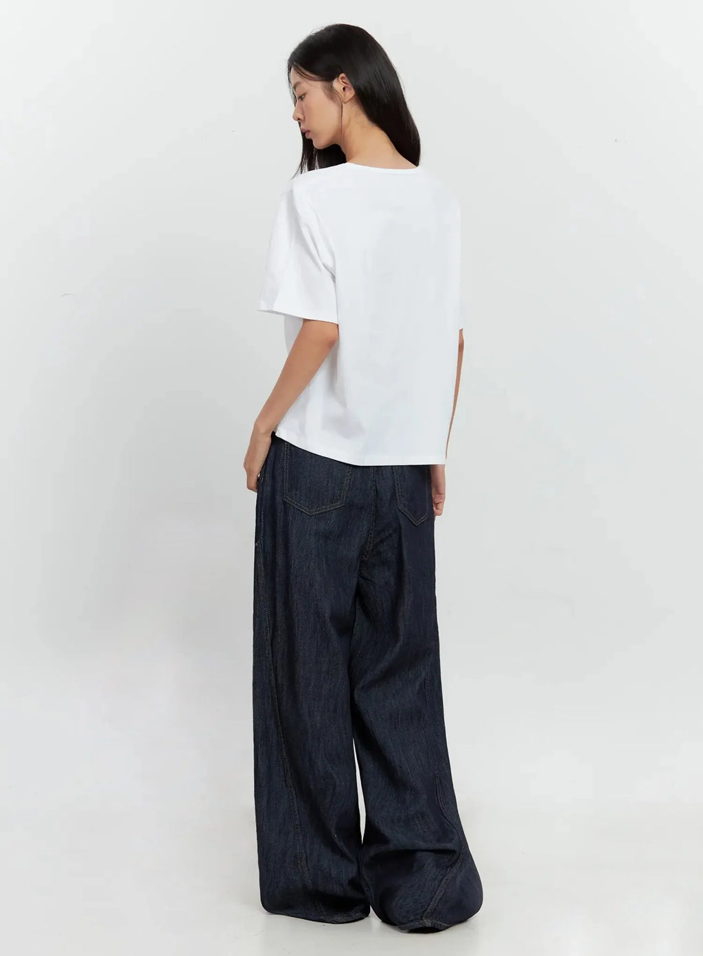 Basic U-Neck T-Shirt IL528