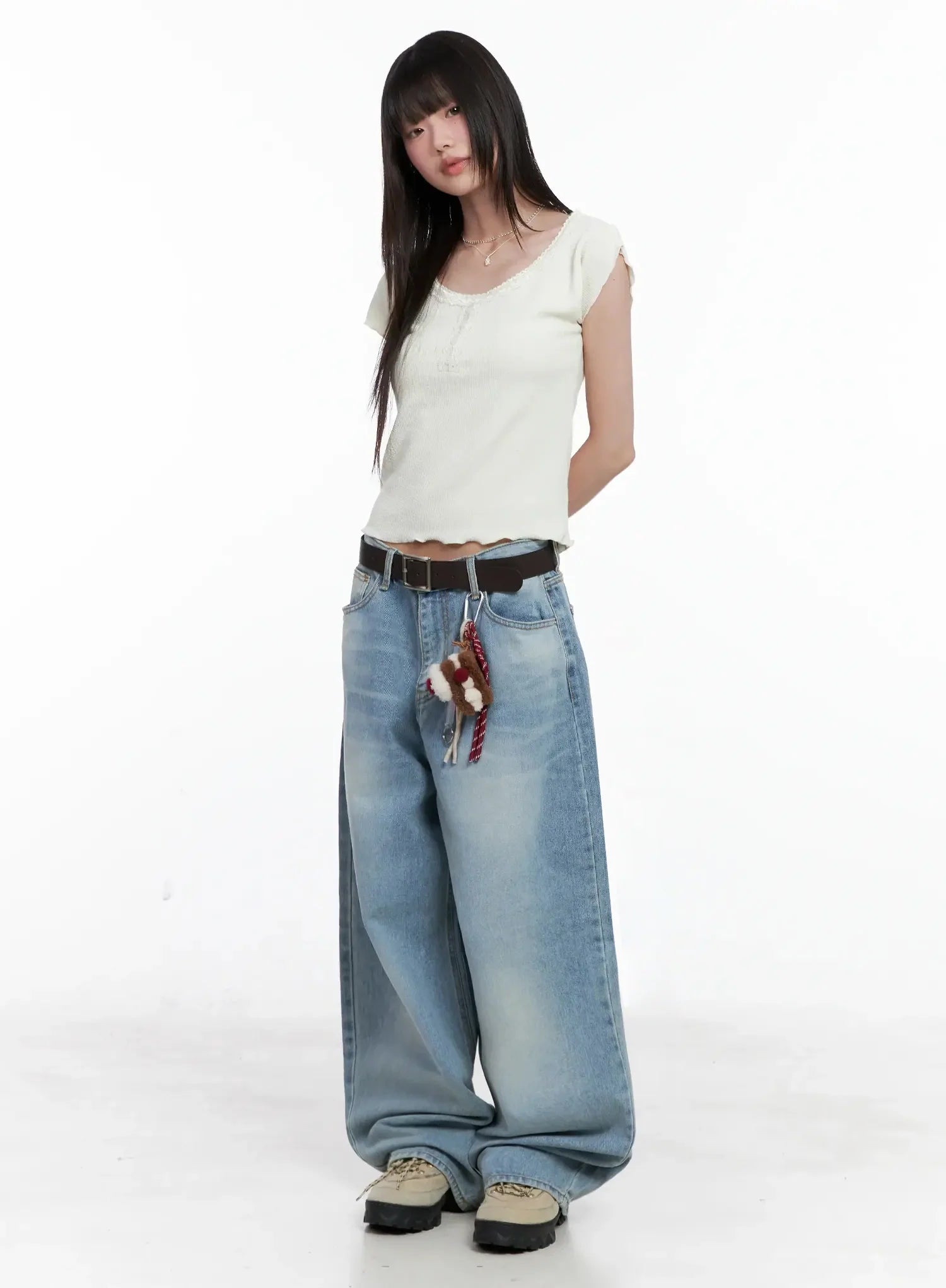 Dain Washed Wide-Leg Jeans IL531