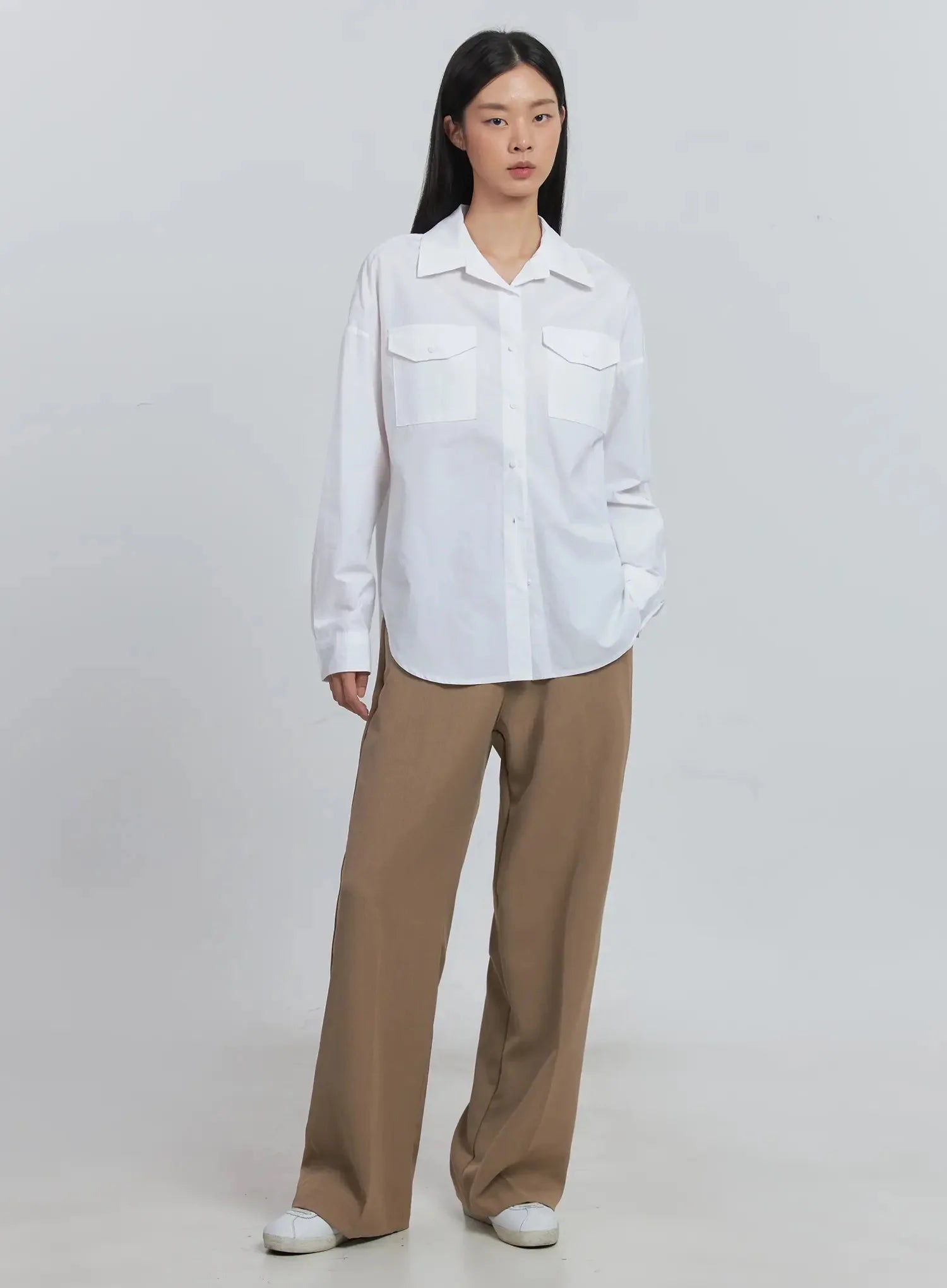 Classic Wide-Fit Slacks (Beige) IU512