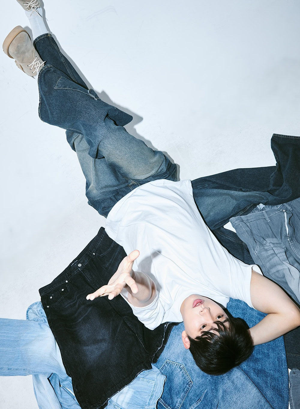 Men's Baggy Pintuck Jeans IY522