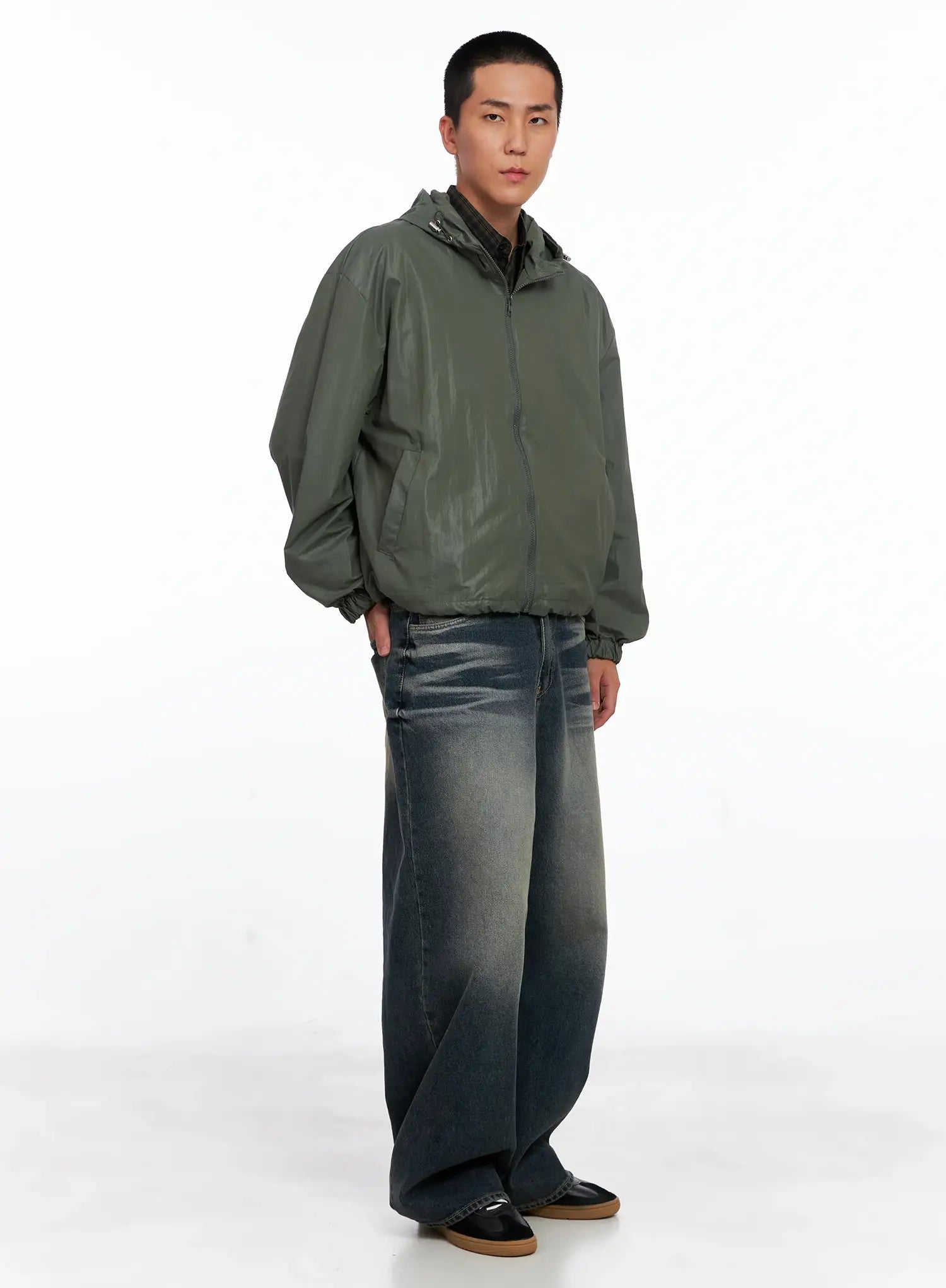Men's Faded Wide-Leg Jeans IS510
