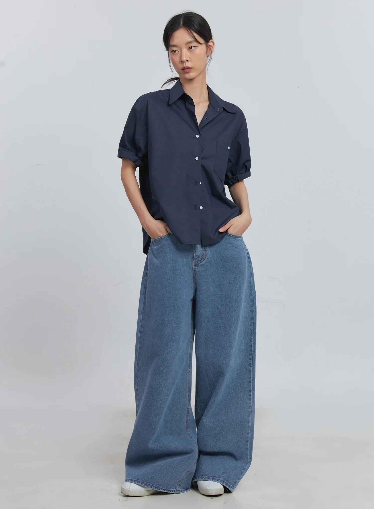 Roll-Up Short-Sleeve Collared Shirt IU512