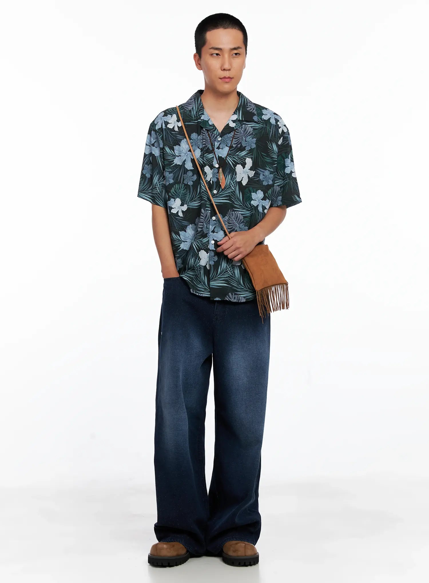 Men's Snowflake Print Wide Jeans IS510