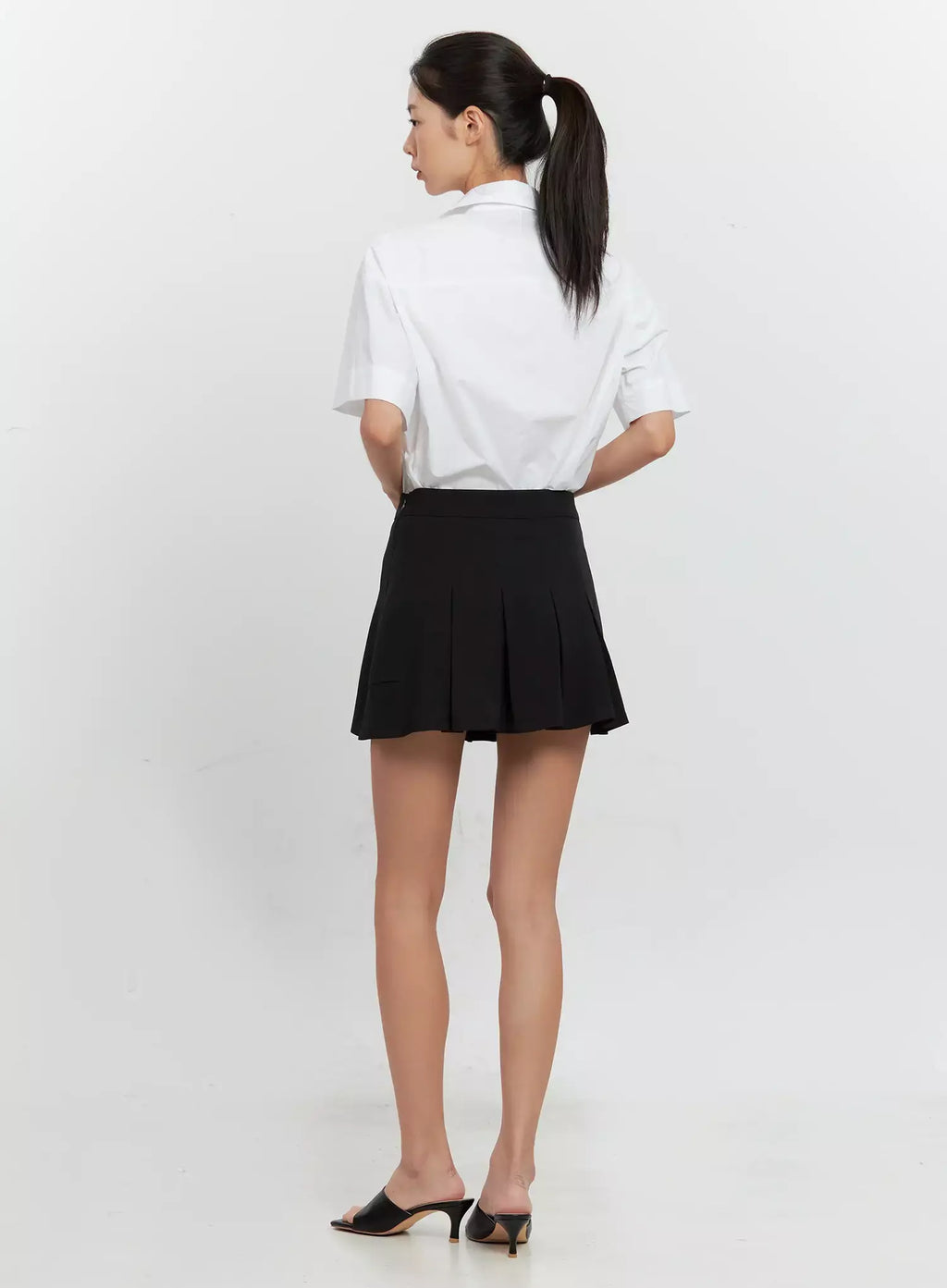Collared Short-Sleeve Button-Up Shirt IL528