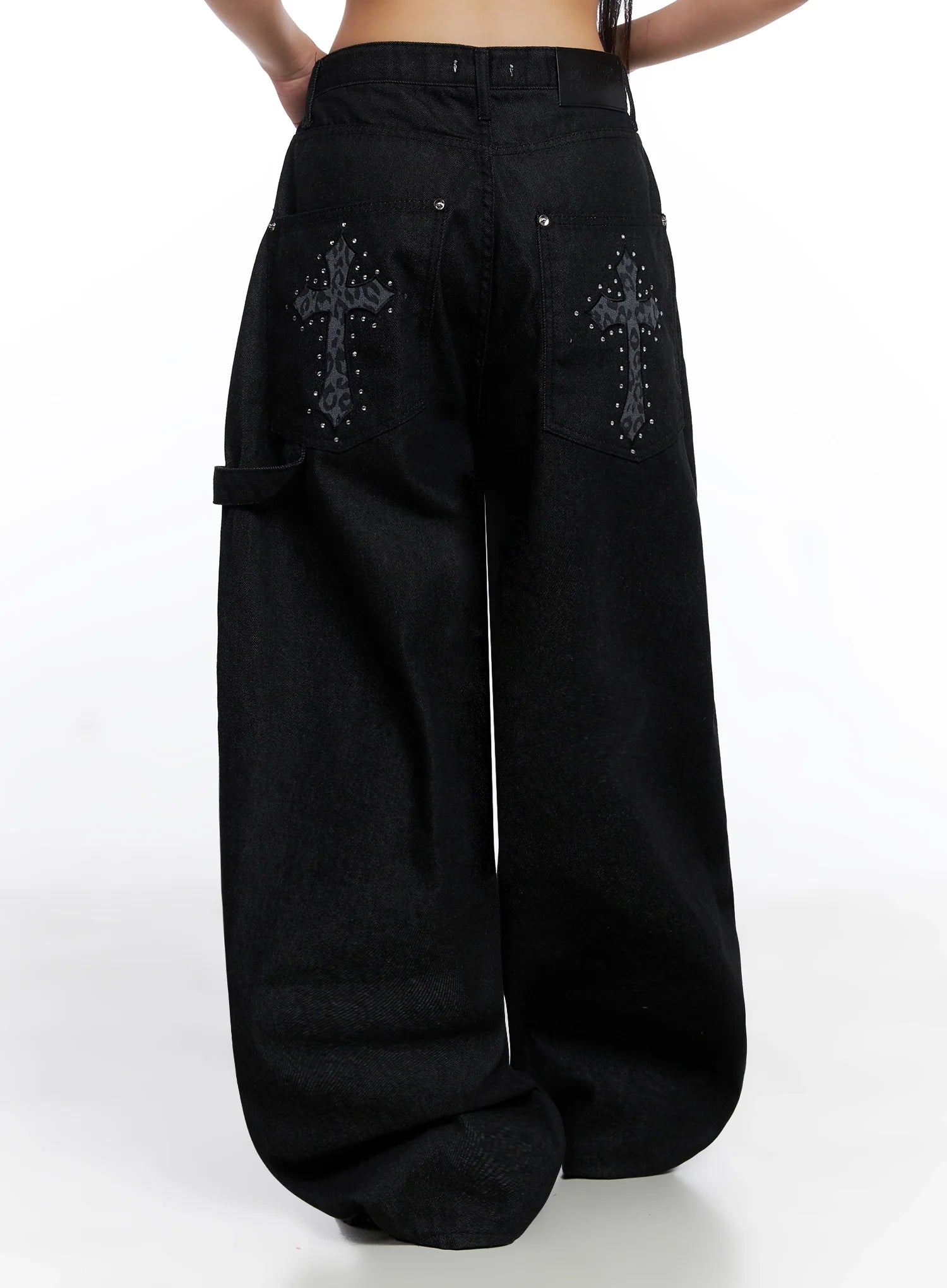 Lea Cross-Patch Baggy Jeans IS525
