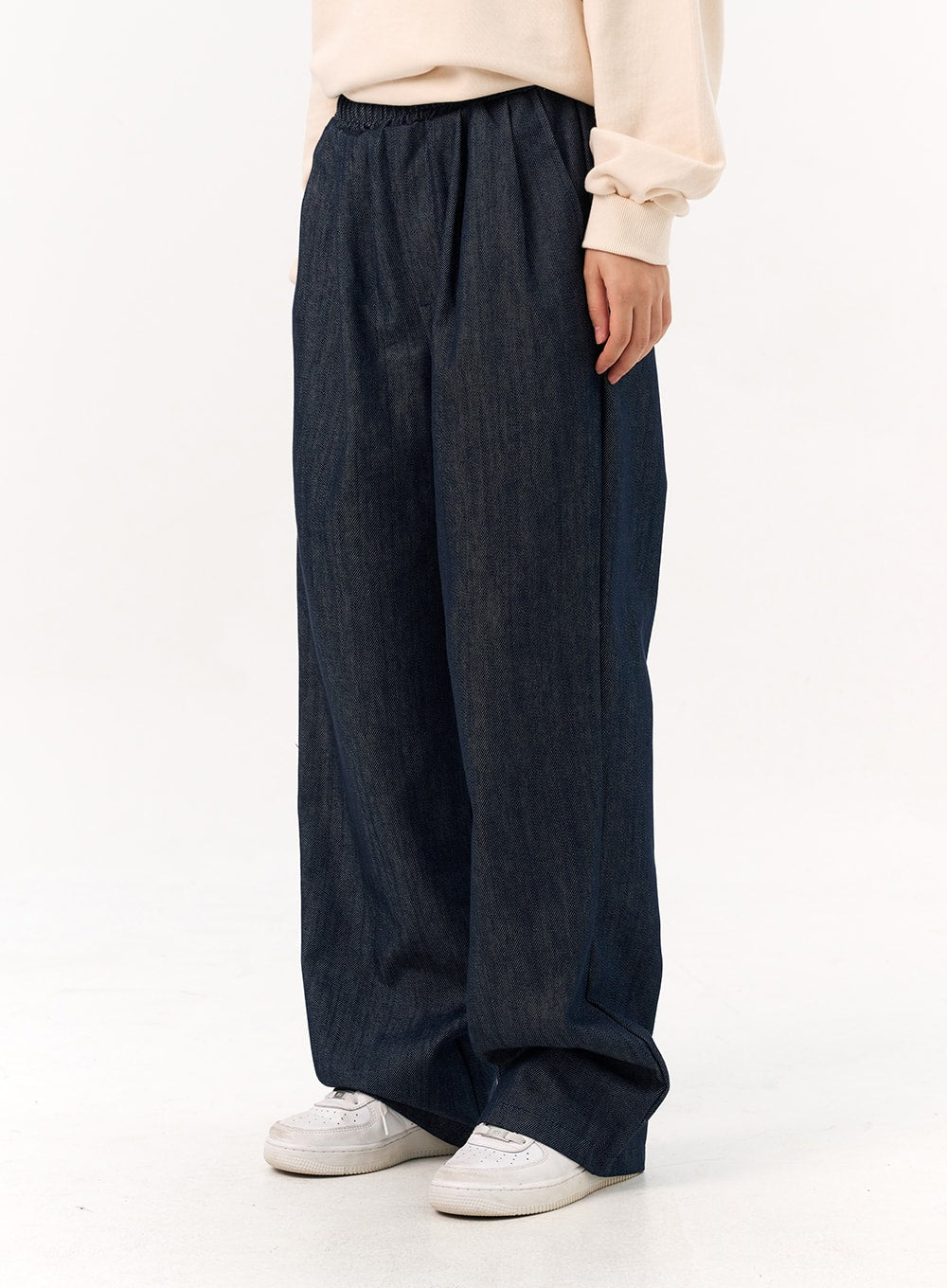 Comfy Wide Leg Jeans IO317